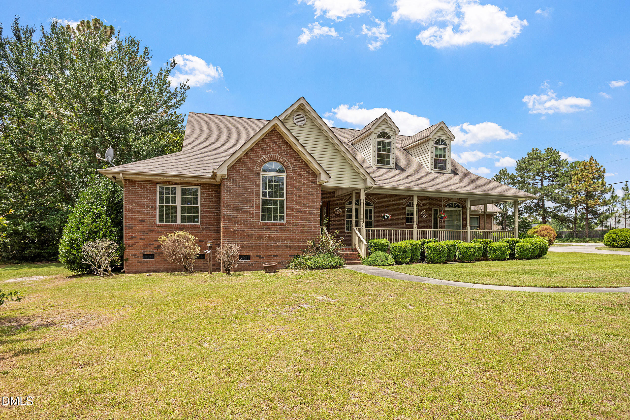 20 Senter Lane Property Photo 3
