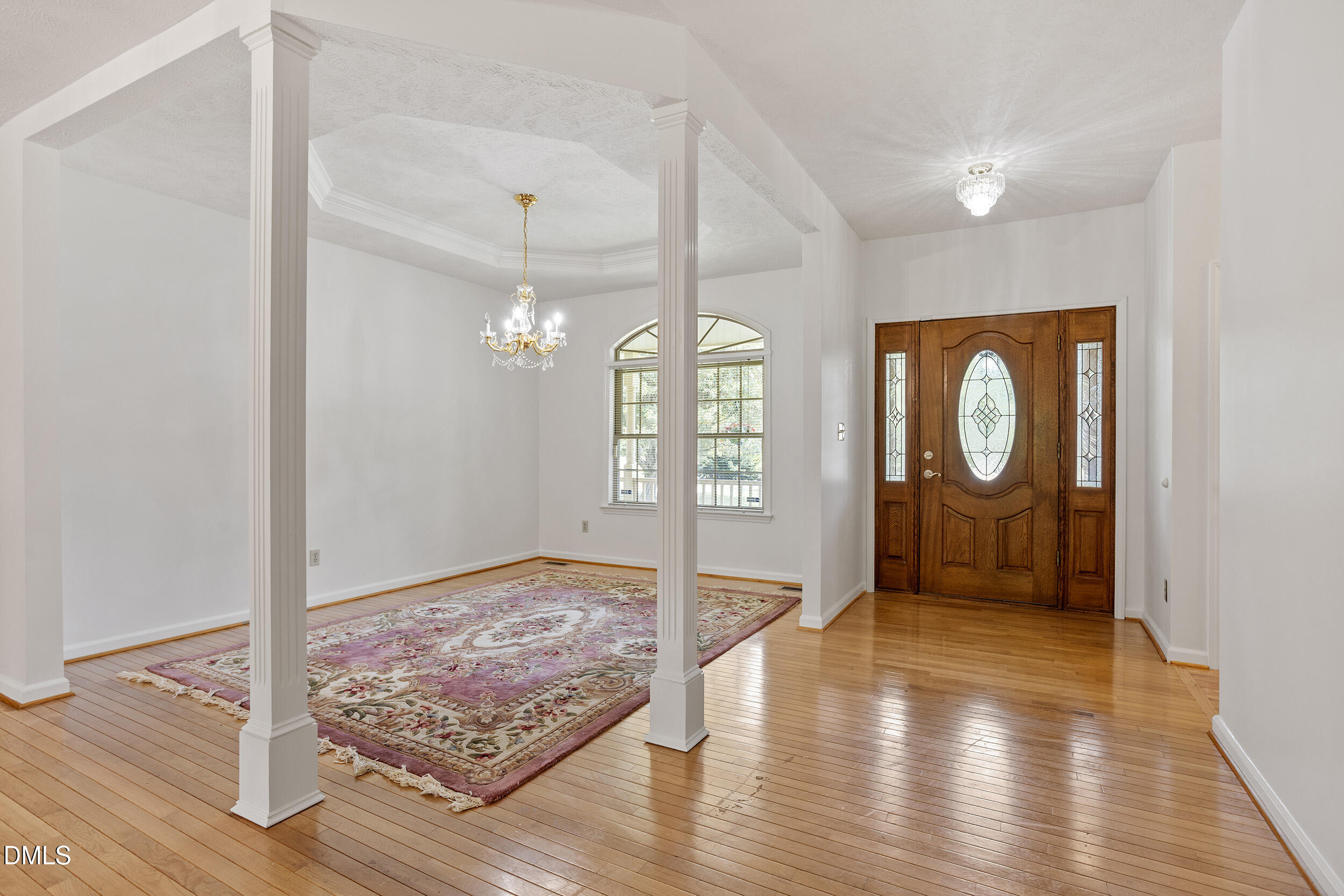 20 Senter Lane Property Photo 6