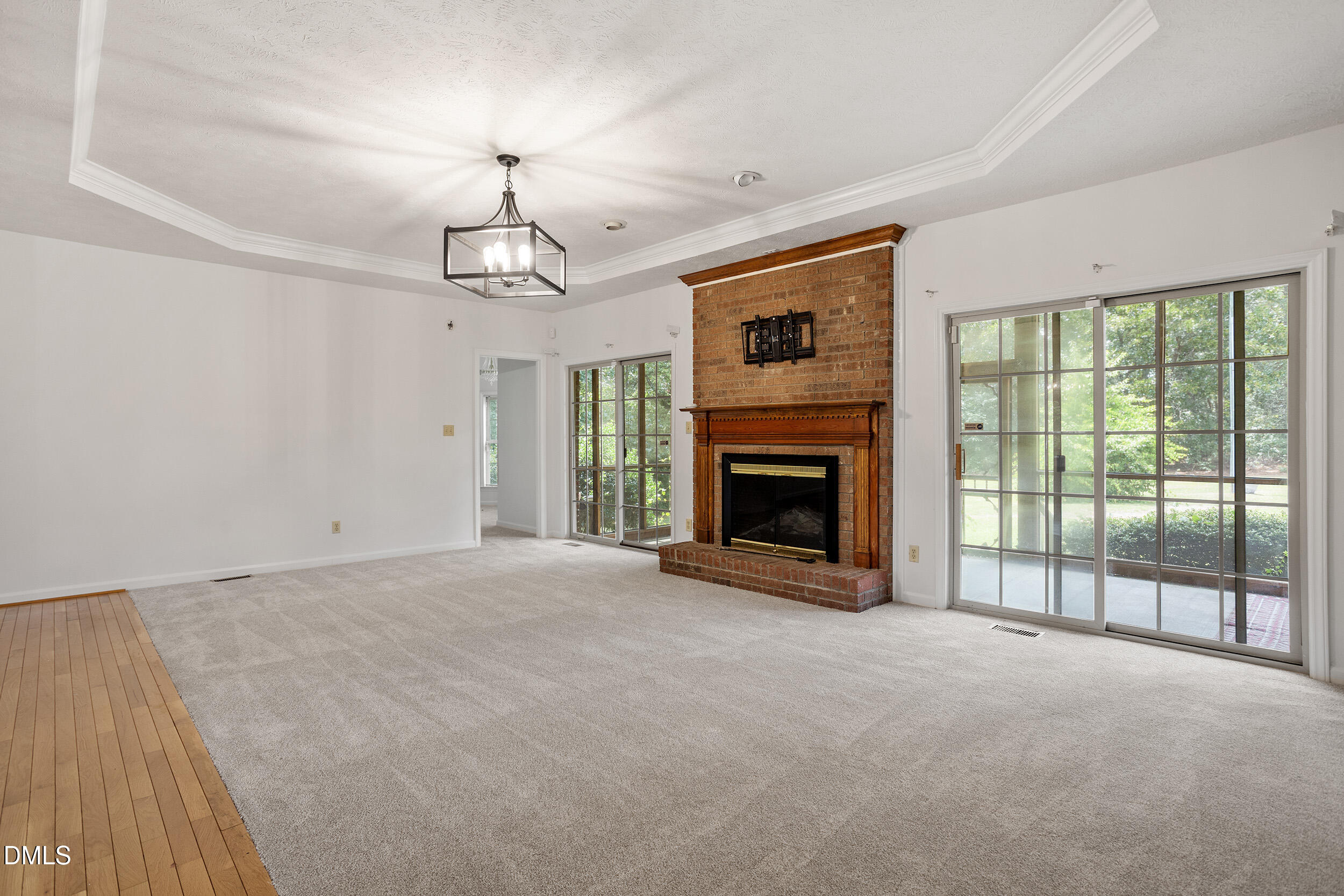 20 Senter Lane Property Photo 9