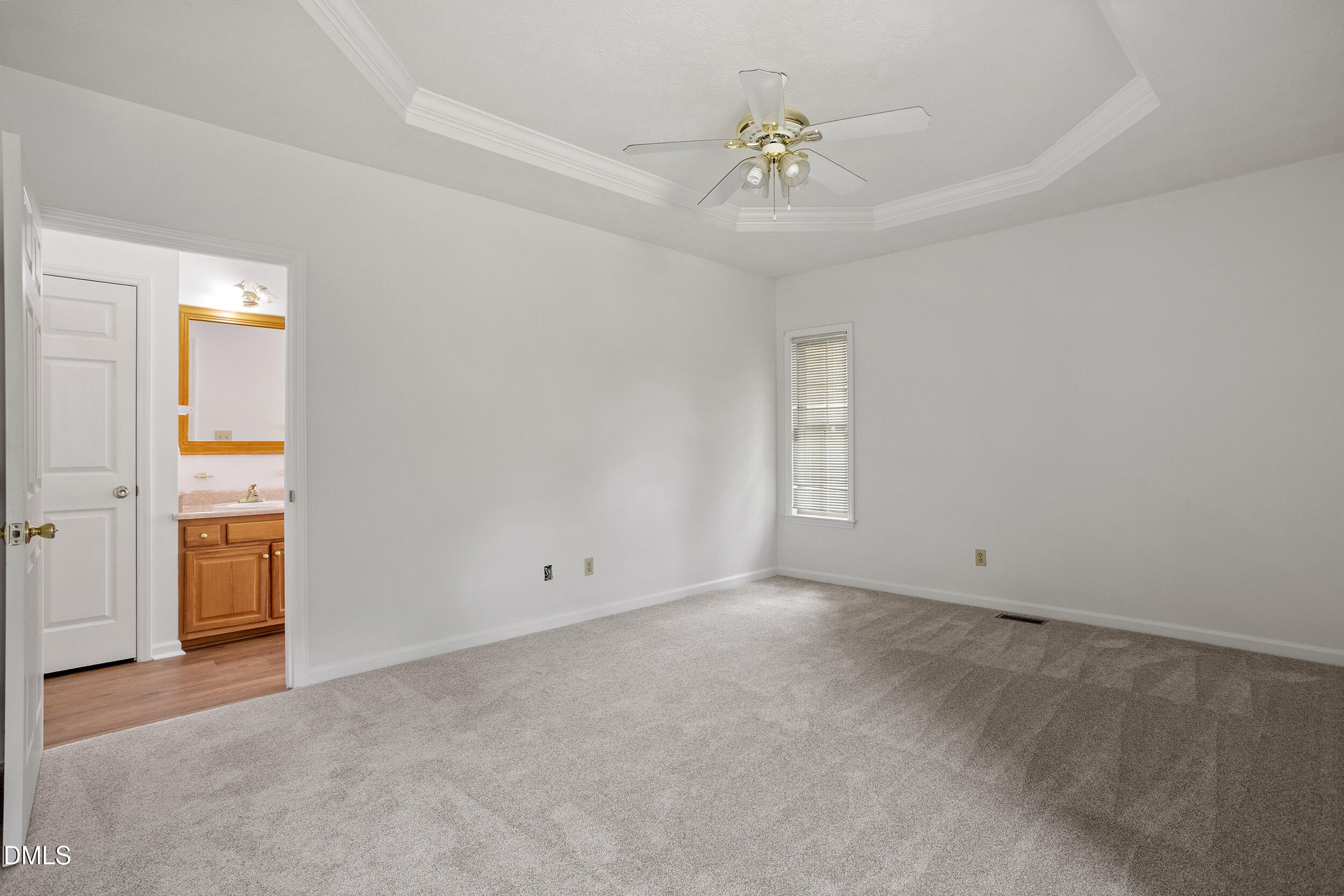 20 Senter Lane Property Photo 17