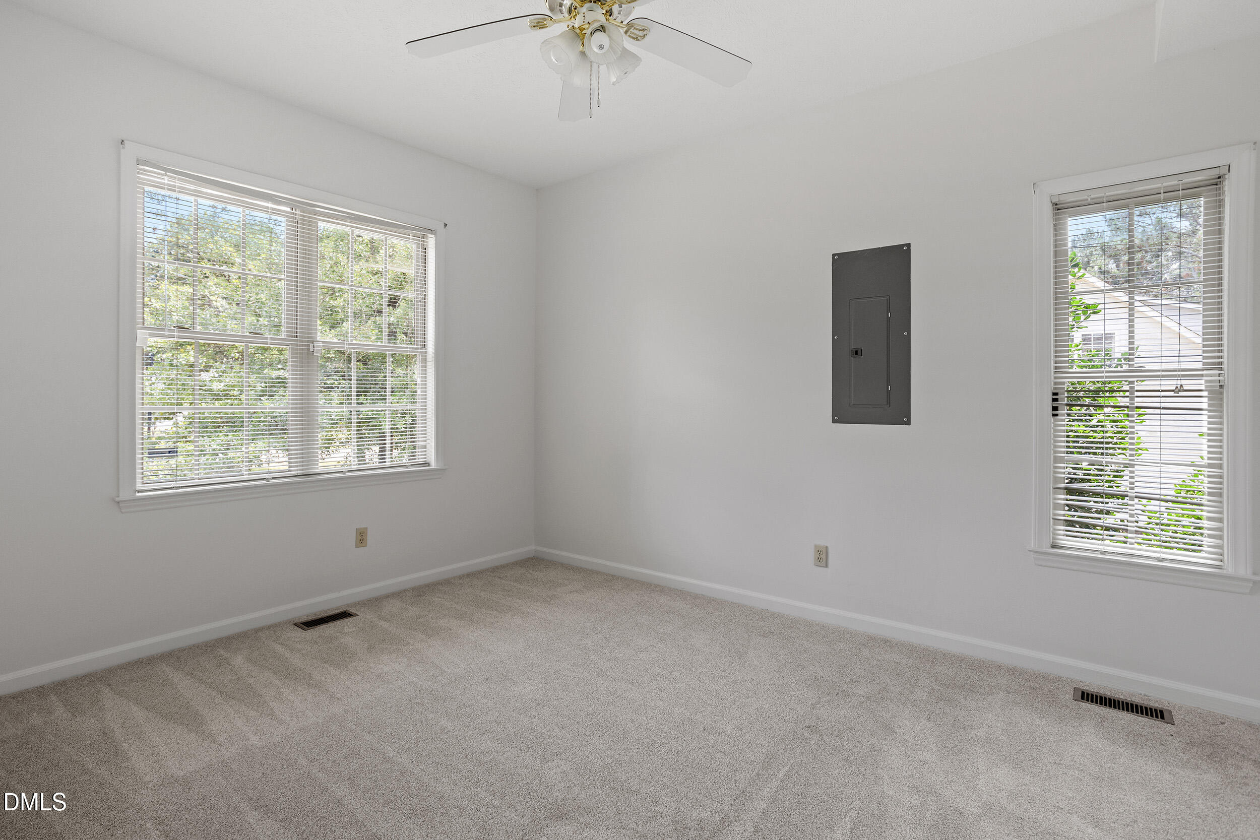 20 Senter Lane Property Photo 21