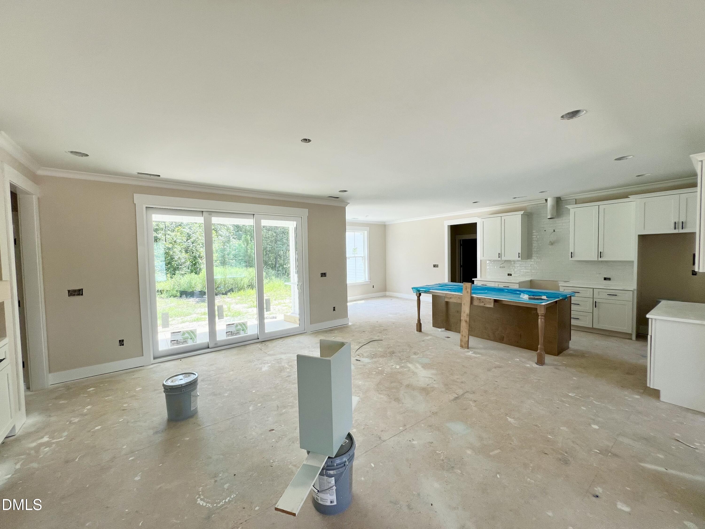 175 Hillstead Way Property Photo 3