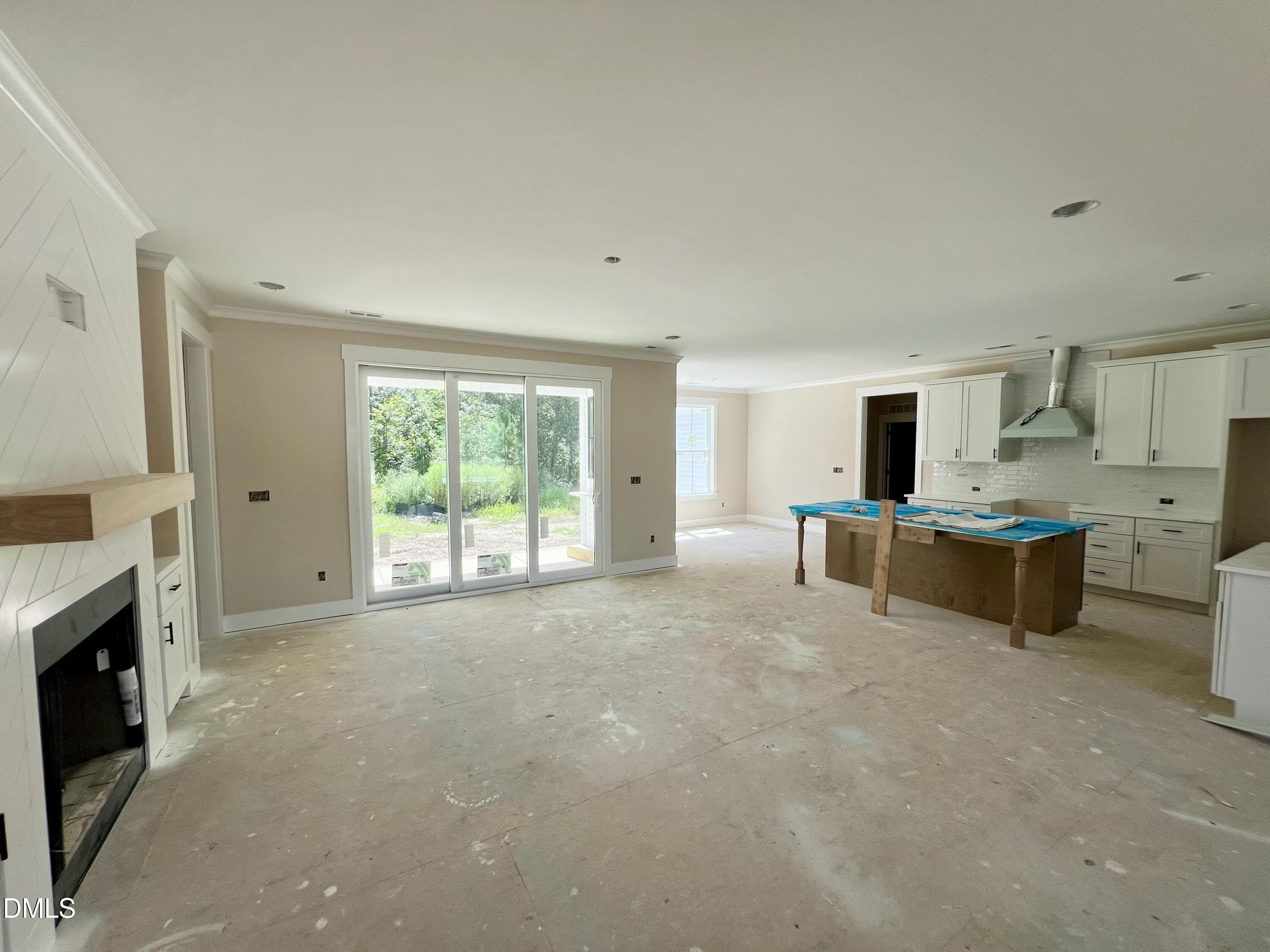 175 Hillstead Way Property Photo 3