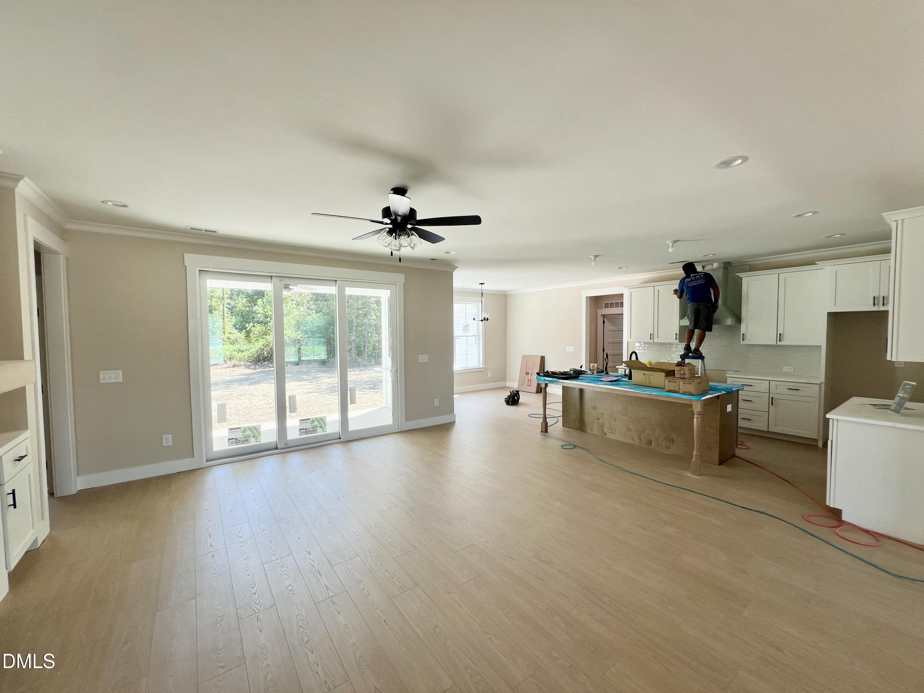 175 Hillstead Way Property Photo 3