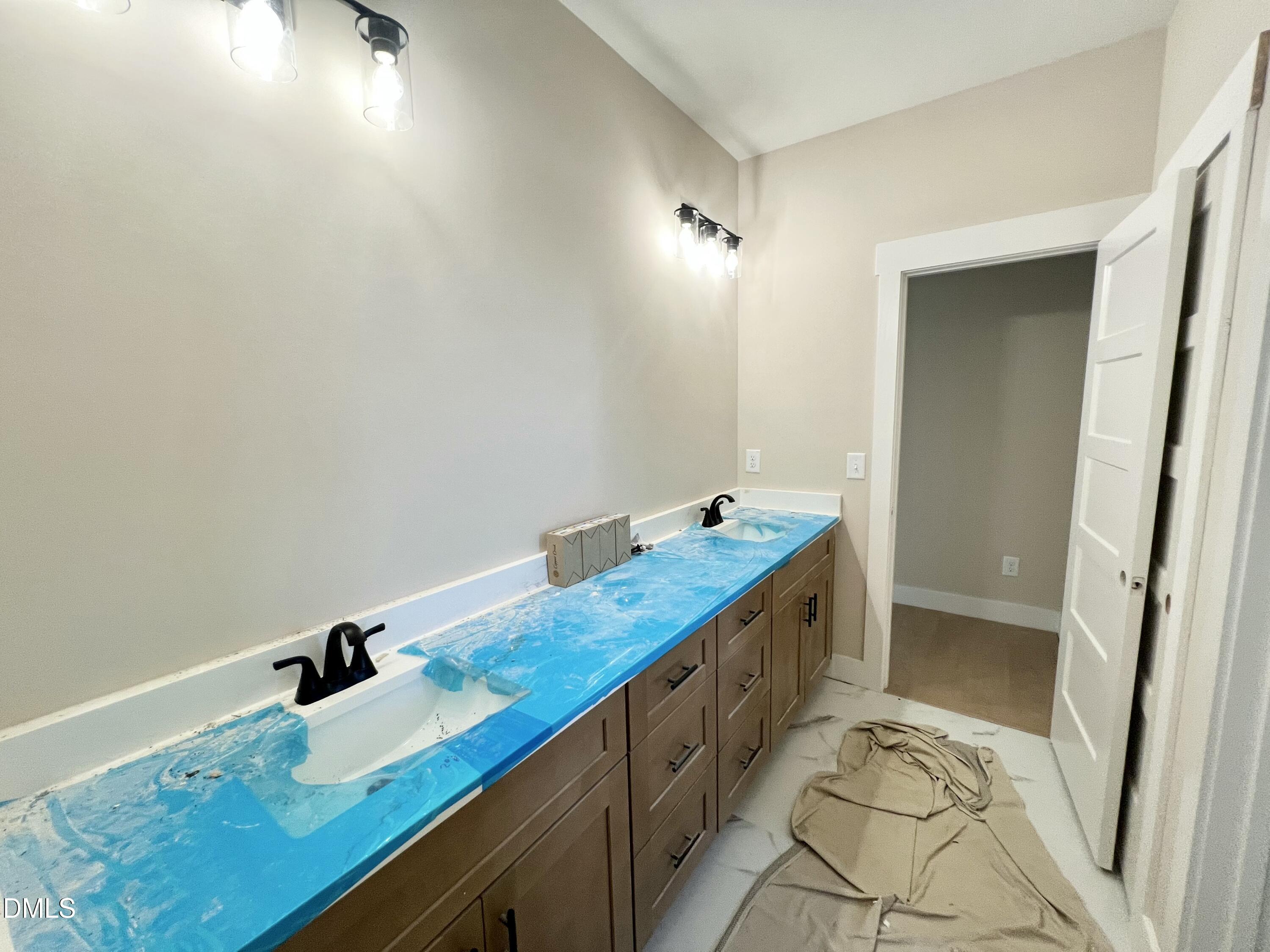 175 Hillstead Way Property Photo 16