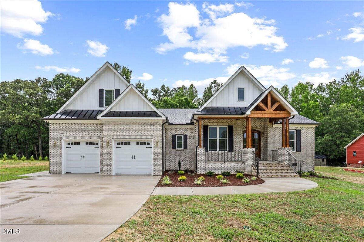 1370 Old Dam Road Property Photo