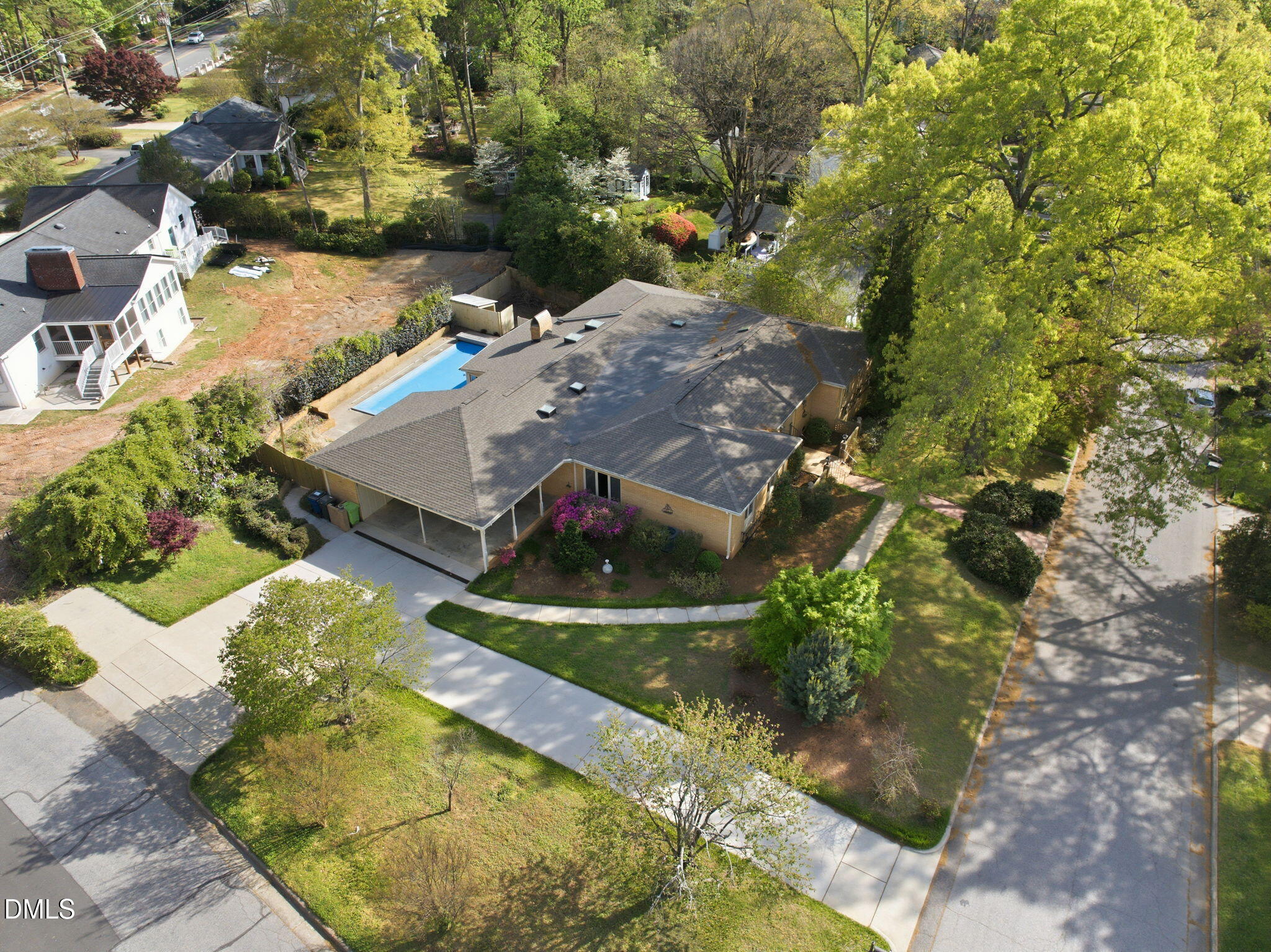 2420 Tyson Street Property Photo 4