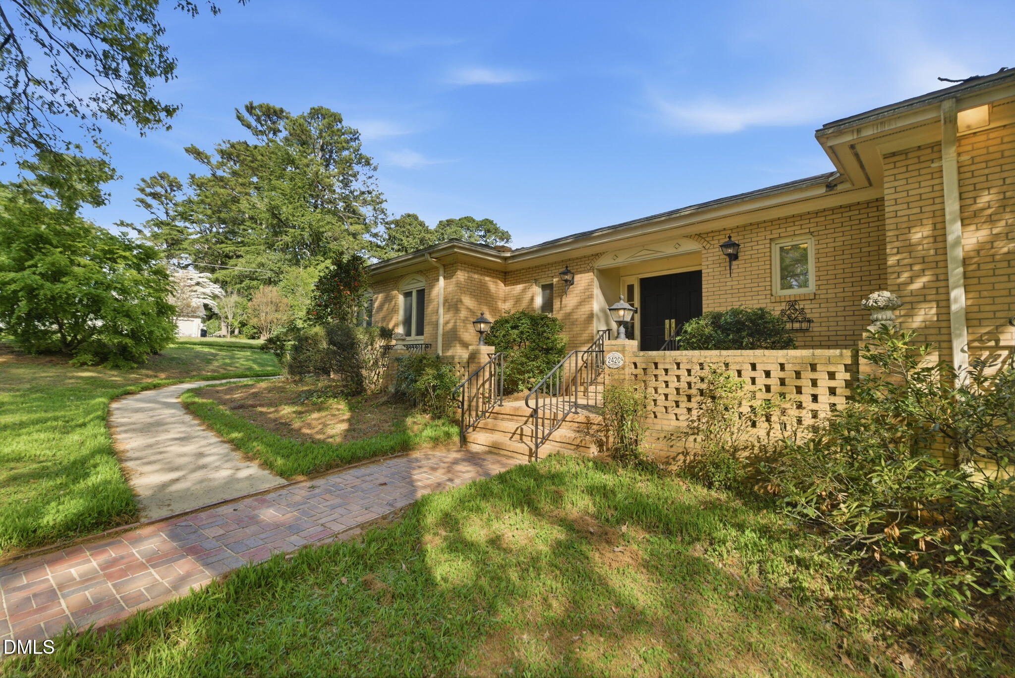 2420 Tyson Street Property Photo 7