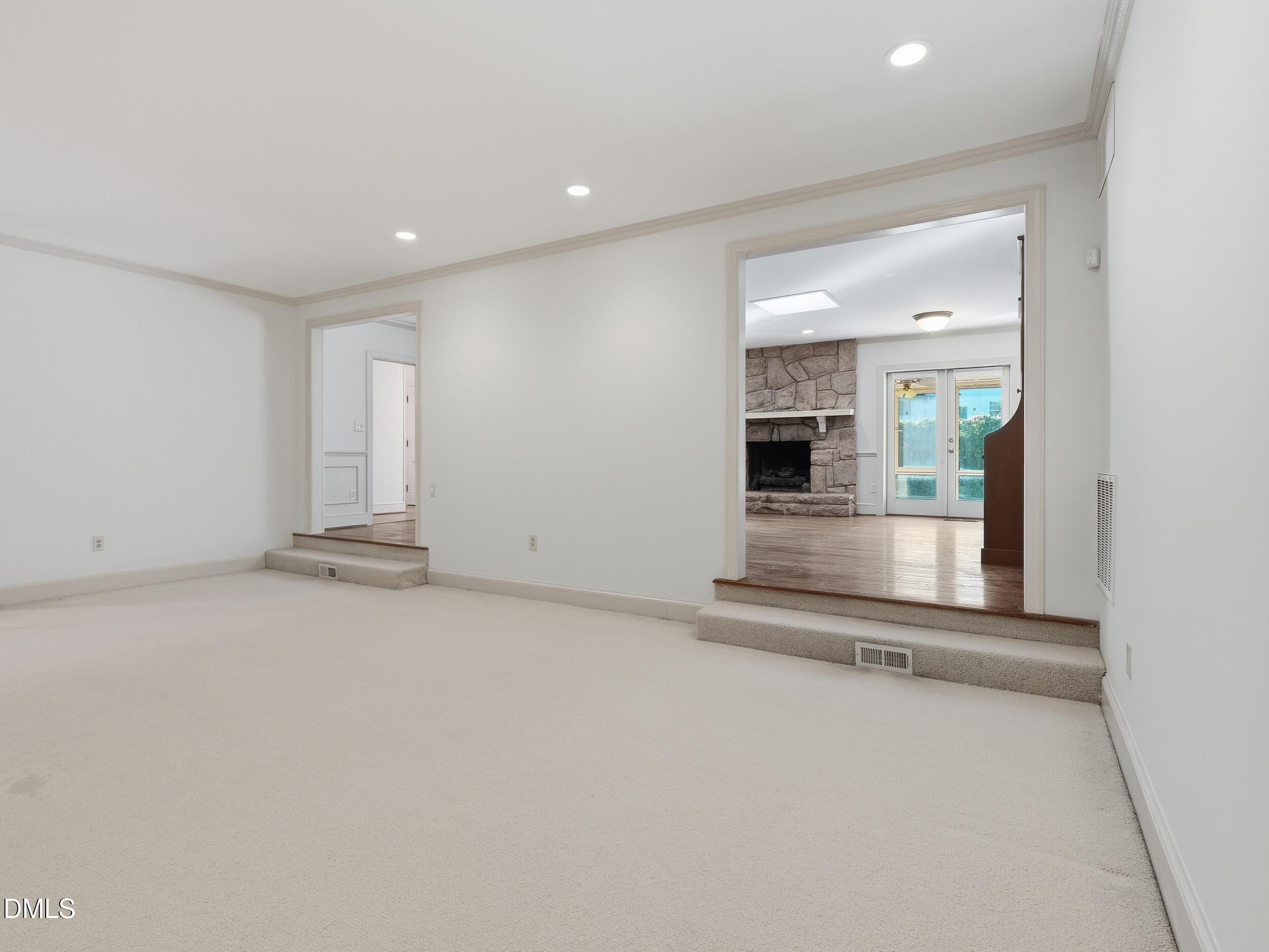 2420 Tyson Street Property Photo 12