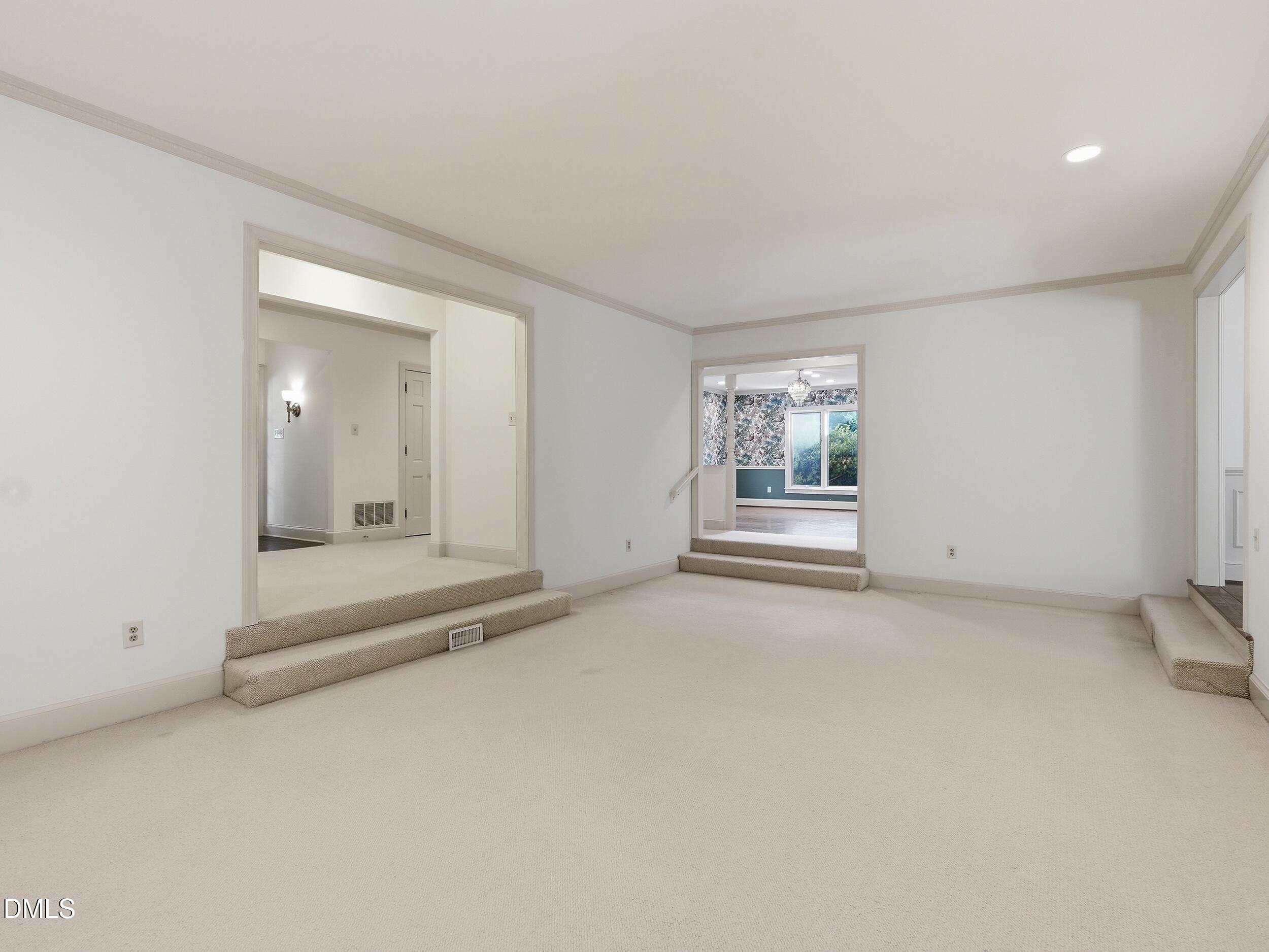 2420 Tyson Street Property Photo 13