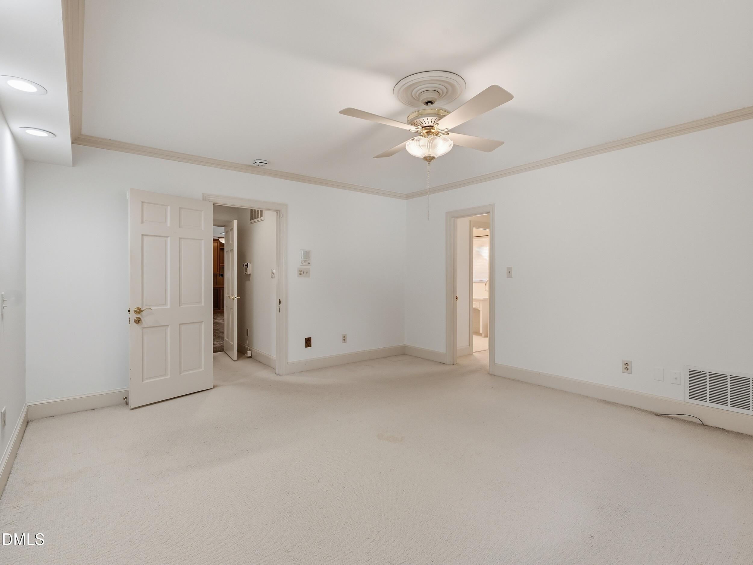 2420 Tyson Street Property Photo 24