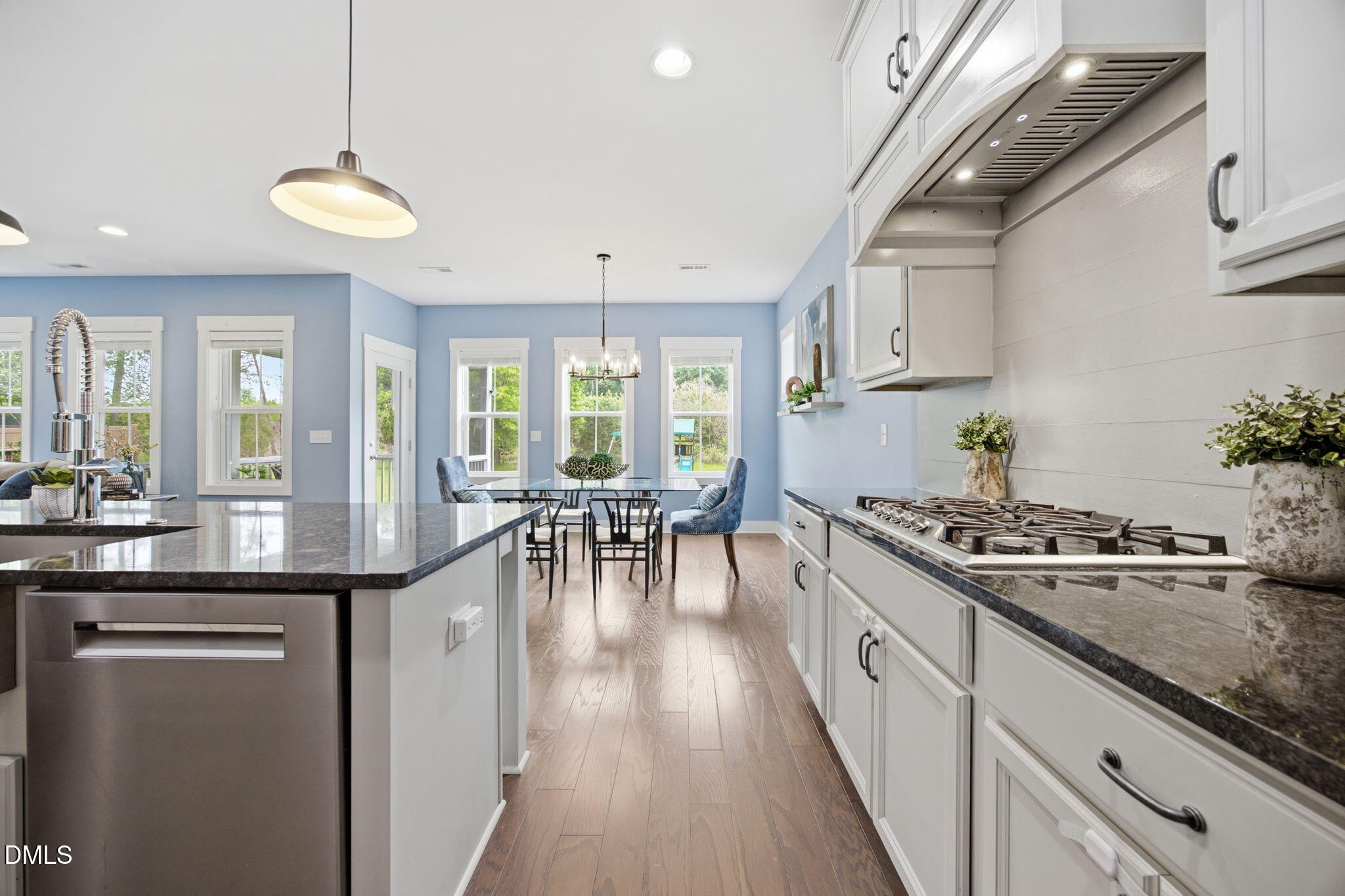 542 Beacon Ridge Boulevard Property Photo 11