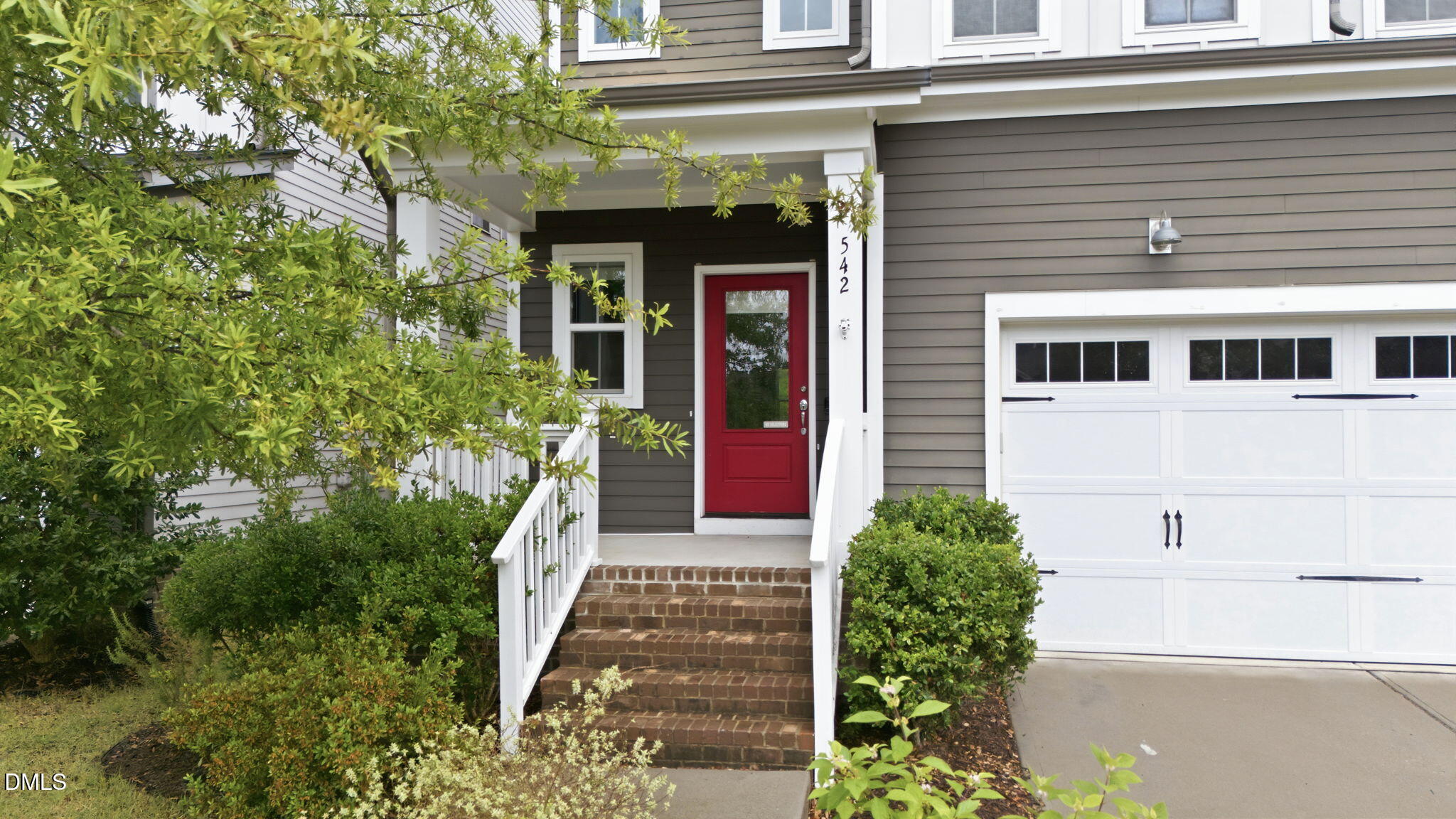 542 Beacon Ridge Boulevard Property Photo 14