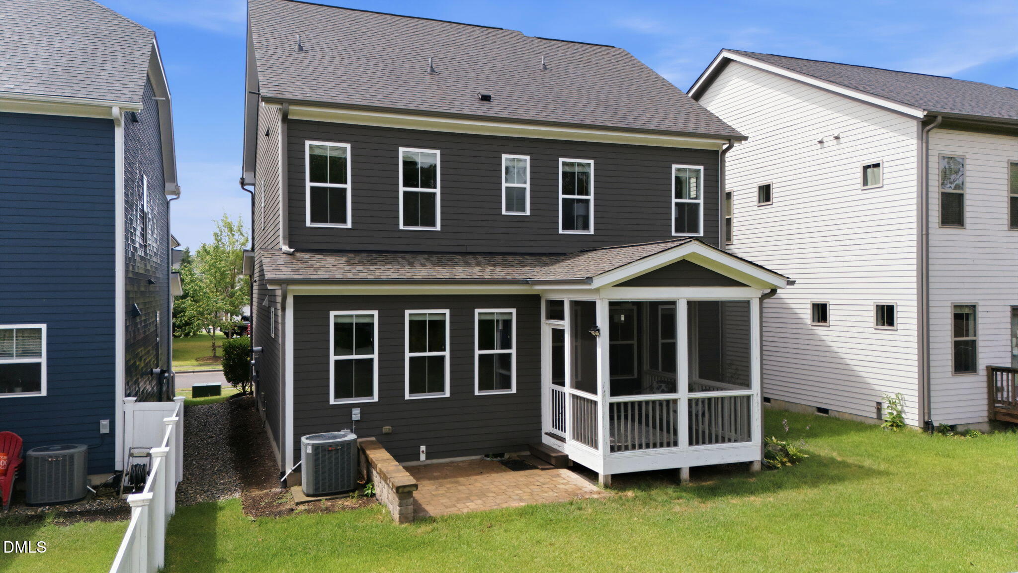 542 Beacon Ridge Boulevard Property Photo 16