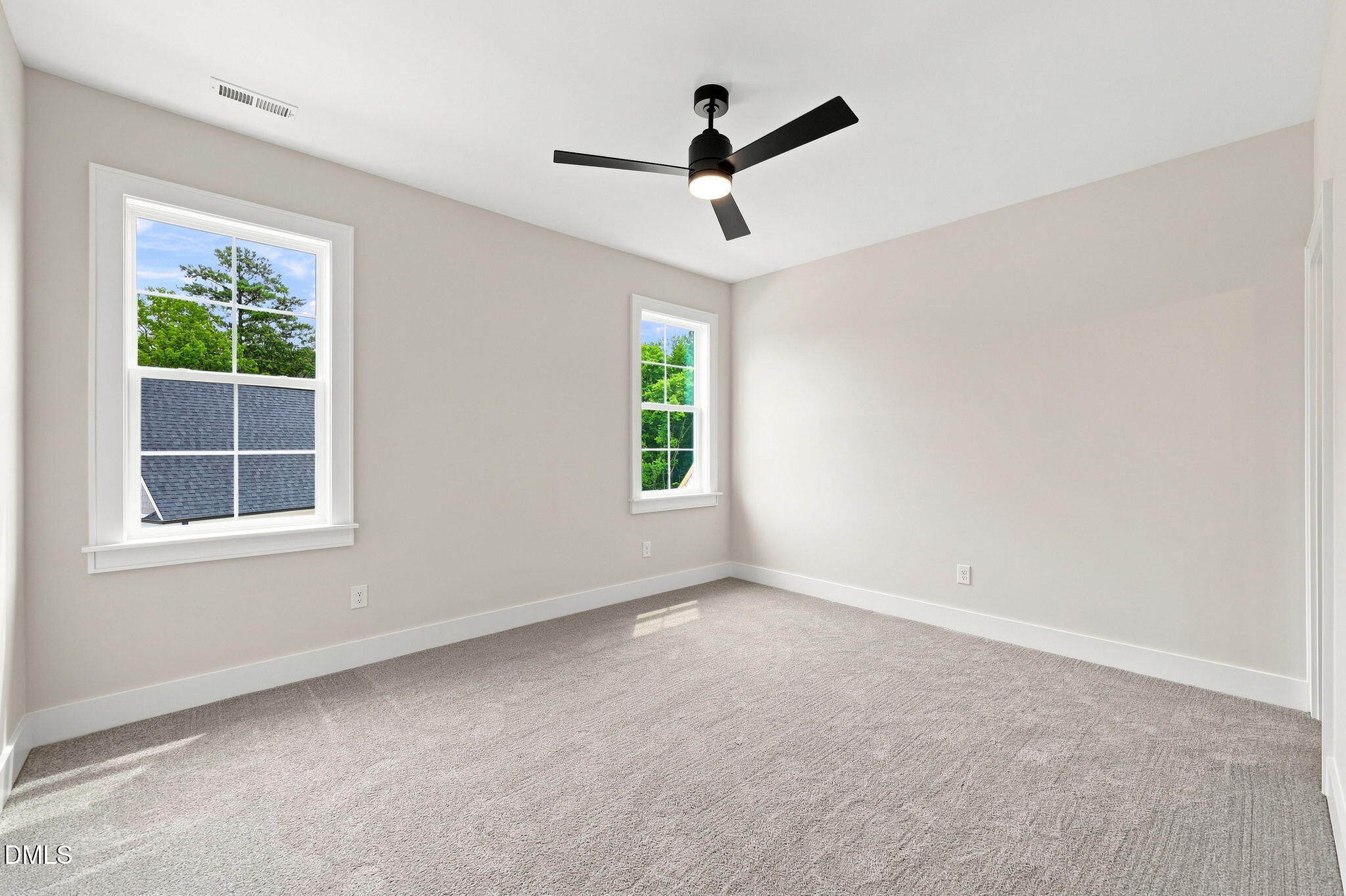 35 Firefly Lane Property Photo 42