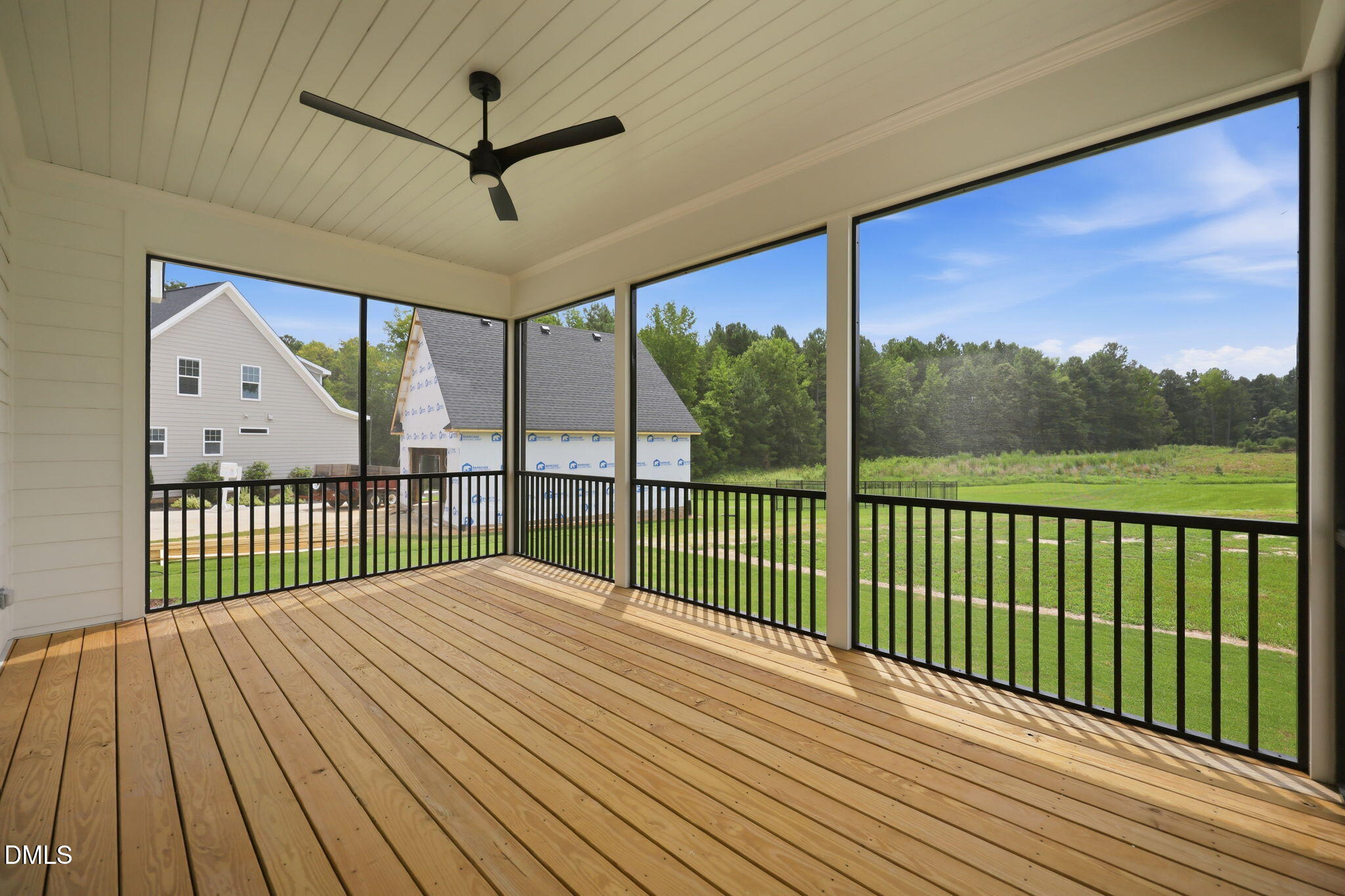 35 Firefly Lane Property Photo 54