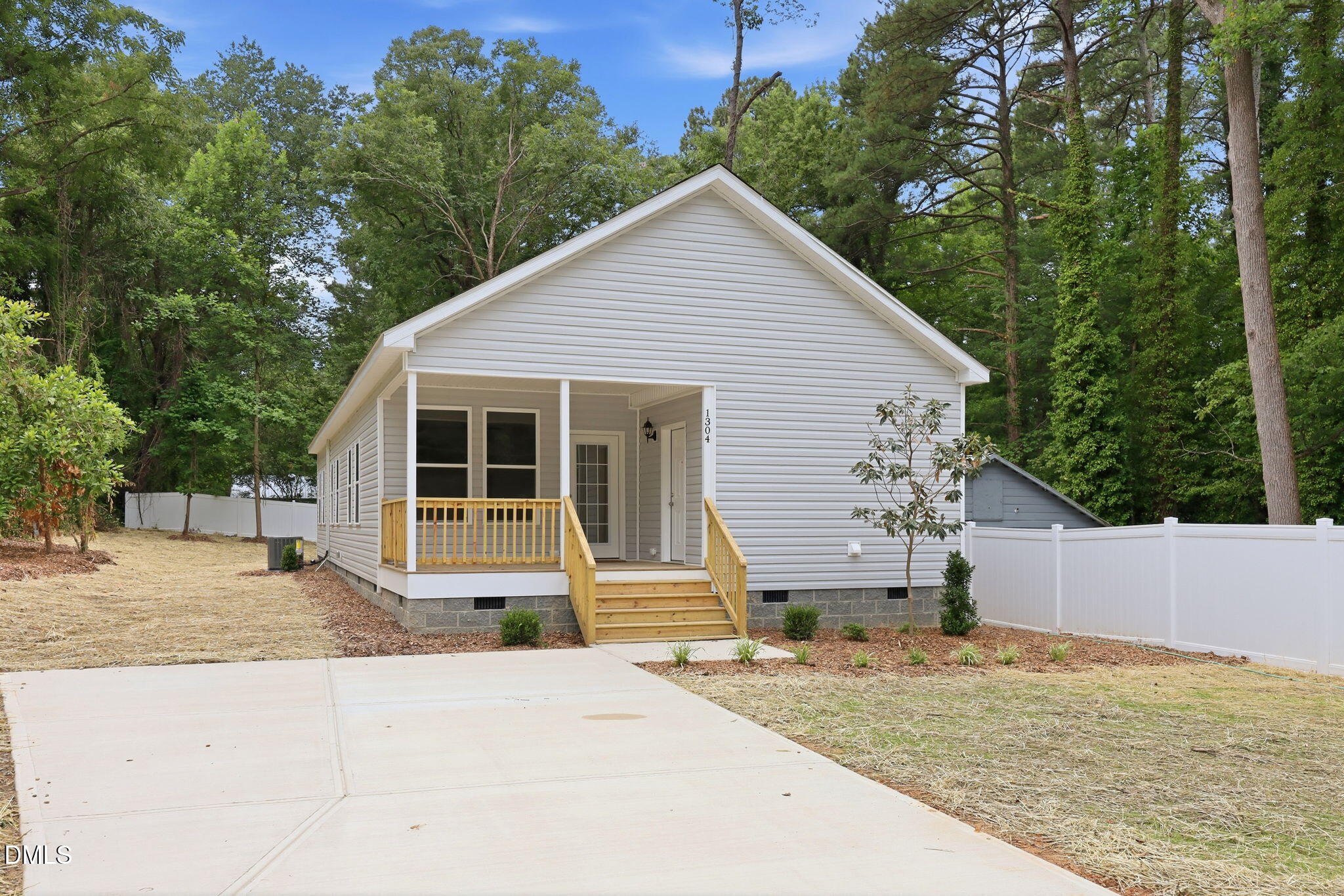 1304 Goldsboro Avenue Property Photo 1
