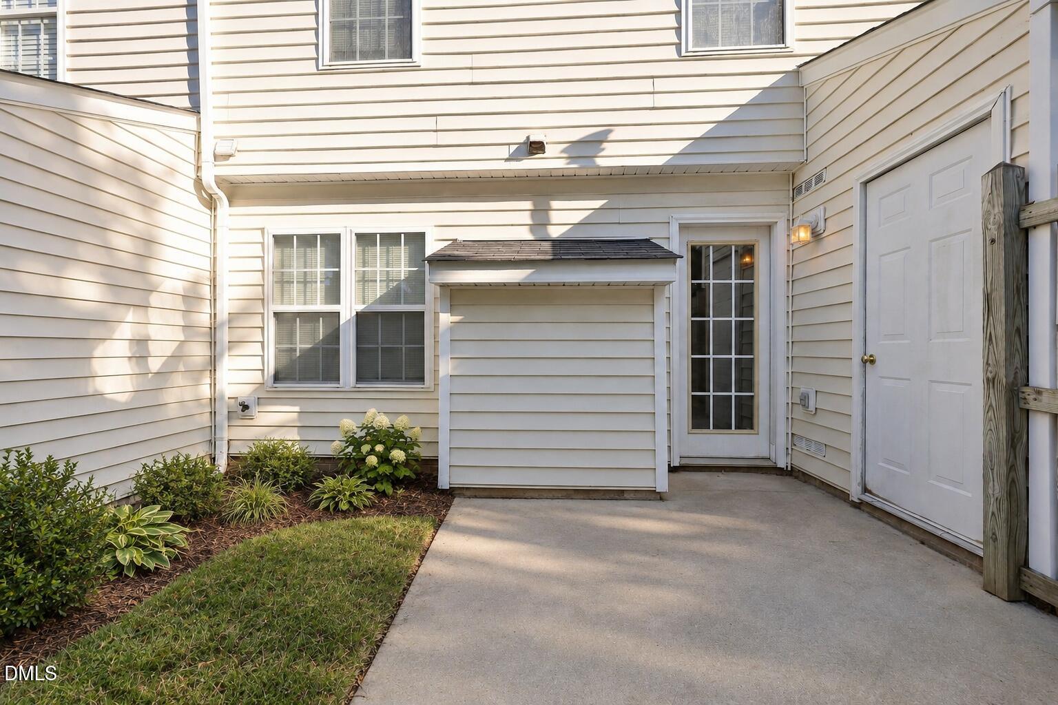 5205 Tanglewood Creek Court Property Photo 4