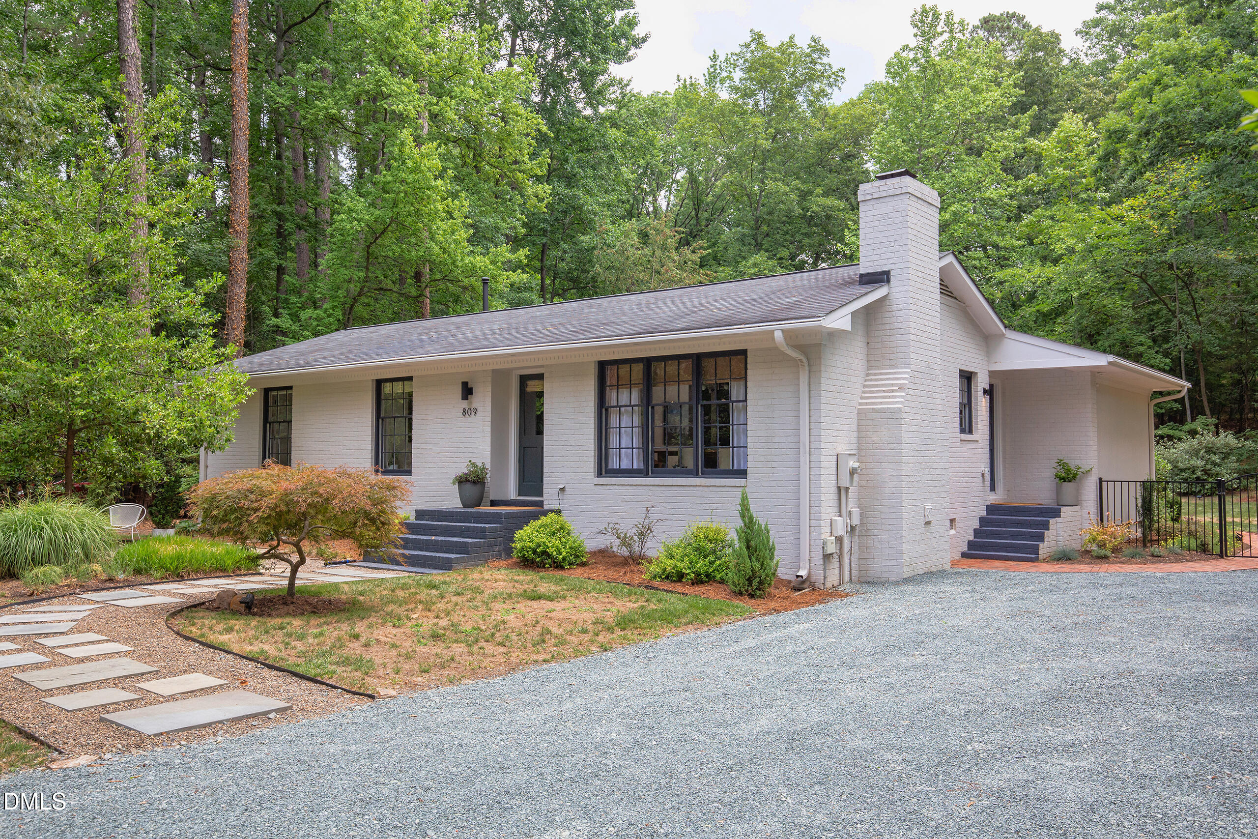 809 Tinkerbell Road Property Photo 1