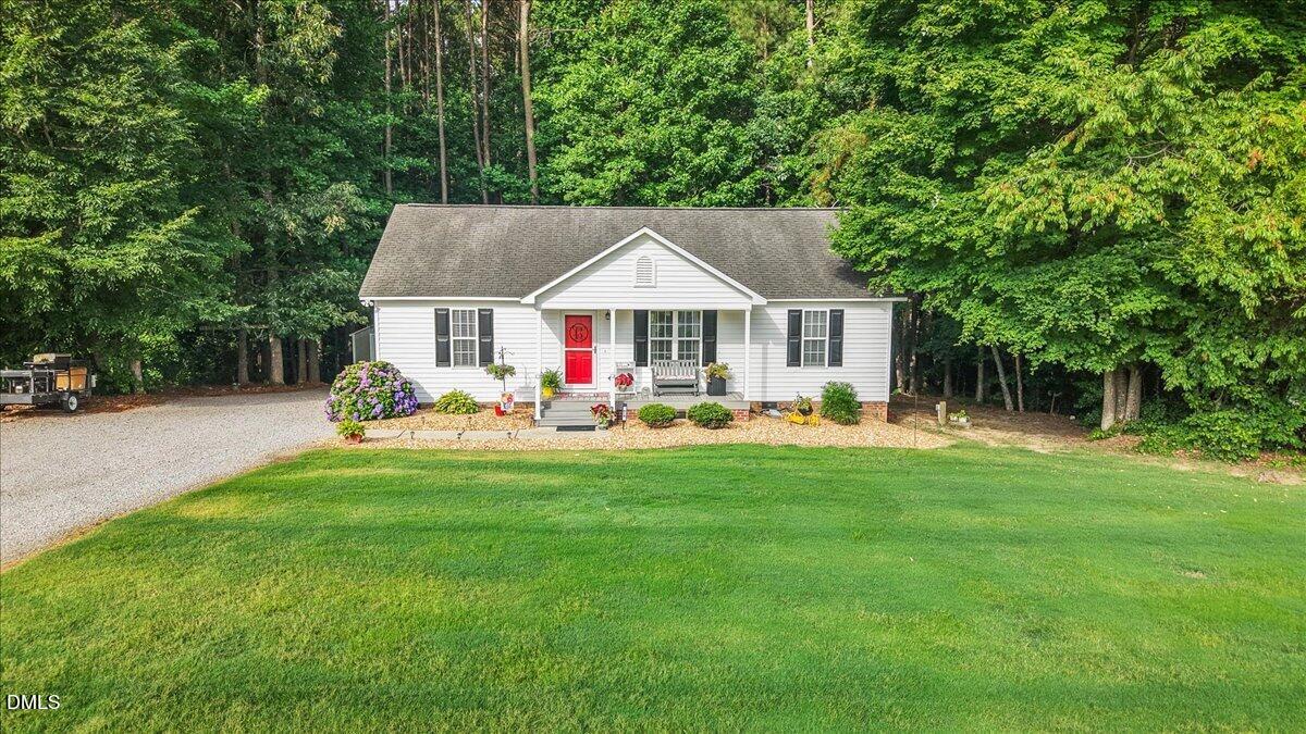 618 Lockwood Drive Property Photo 3