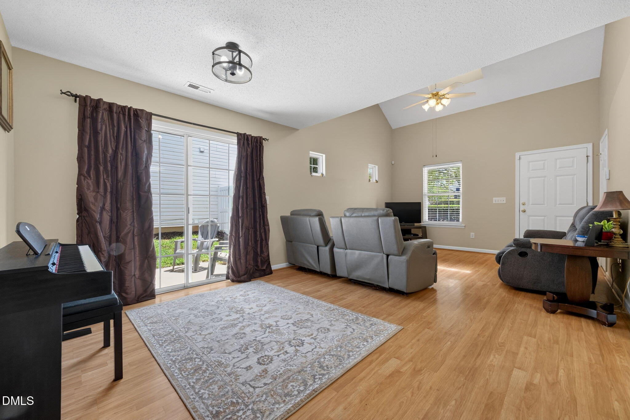 5512 Roan Mountain Place Property Photo 9