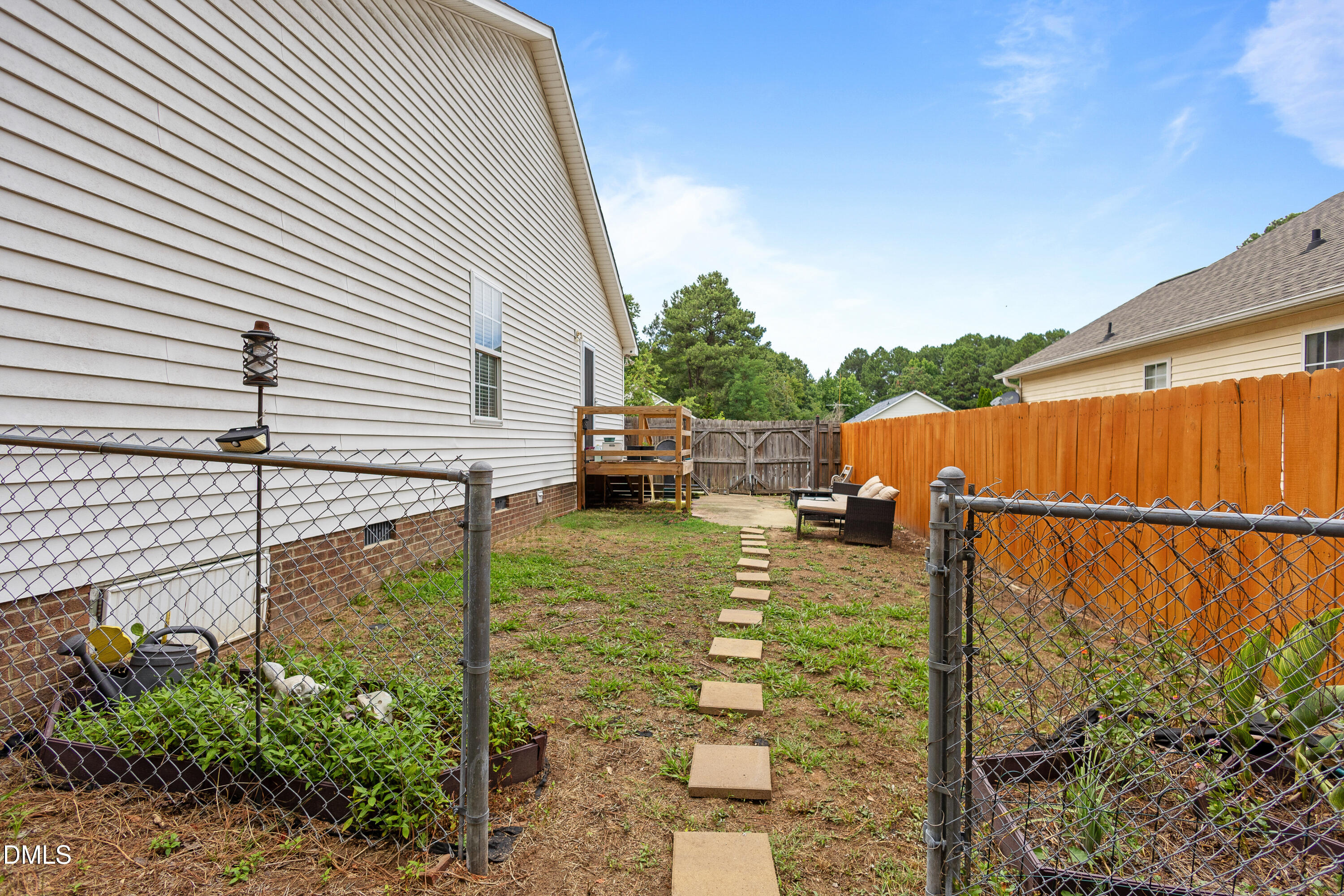 2889 Bennington Drive Property Photo 19