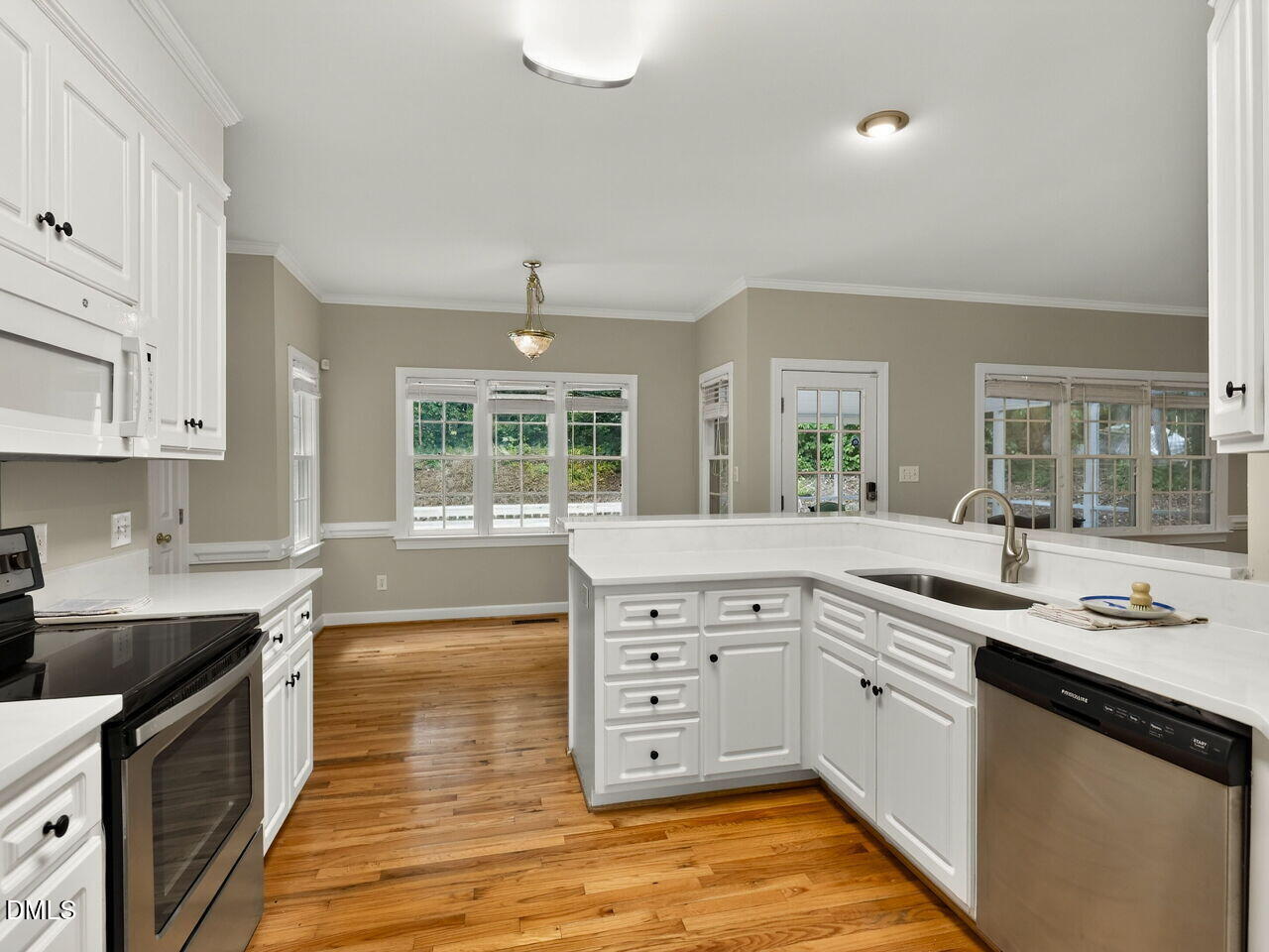 305 Neuse Ridge Drive Property Photo 11