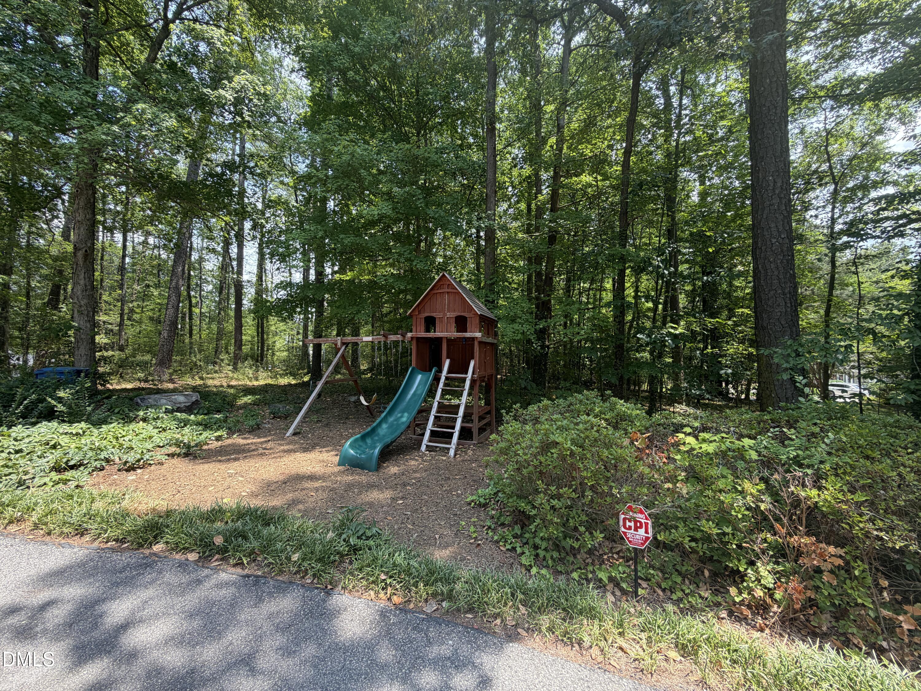 3725 Hope Valley Road Property Photo 5