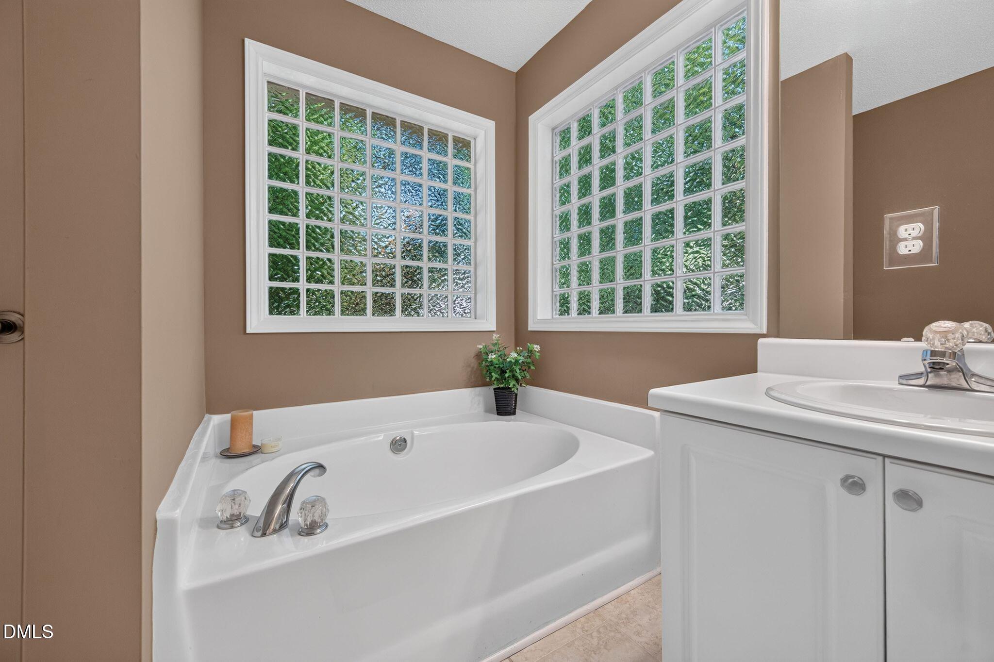 110 Brampton Circle Property Photo 38
