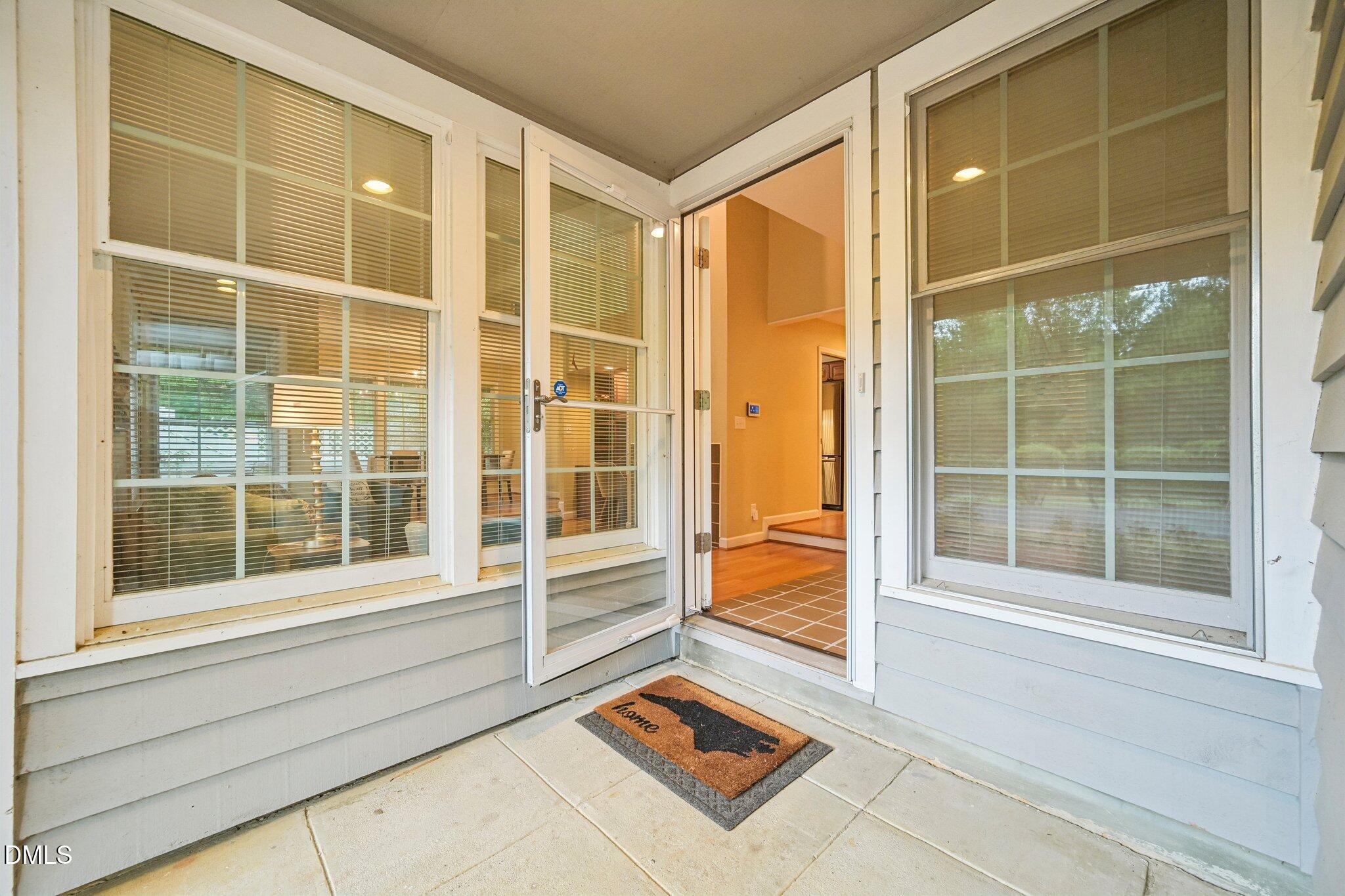 101 White Oak Way Property Photo 3