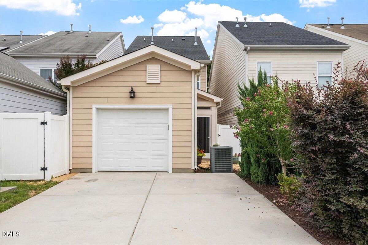 988 Ambergate Station Property Photo 4