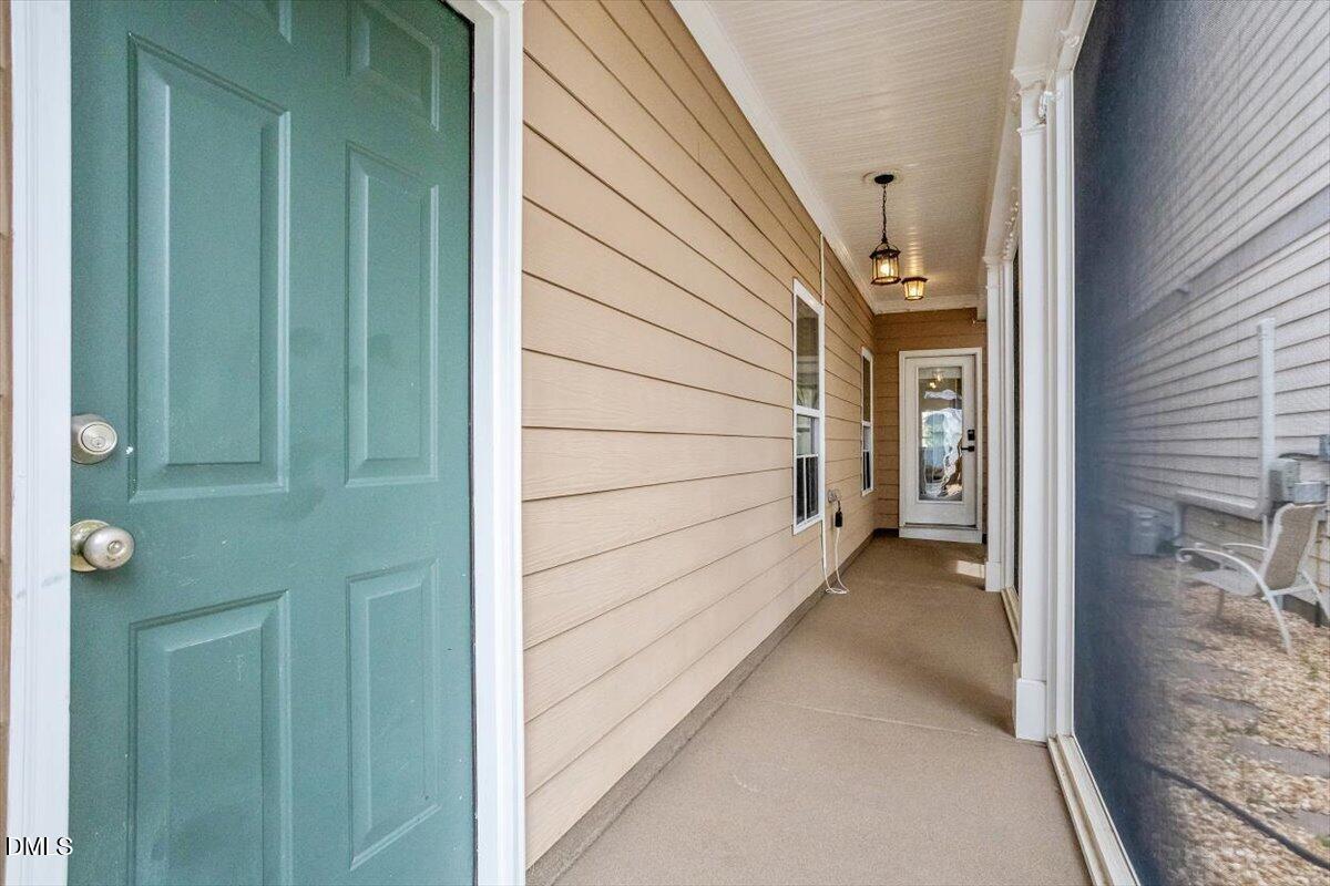 988 Ambergate Station Property Photo 6