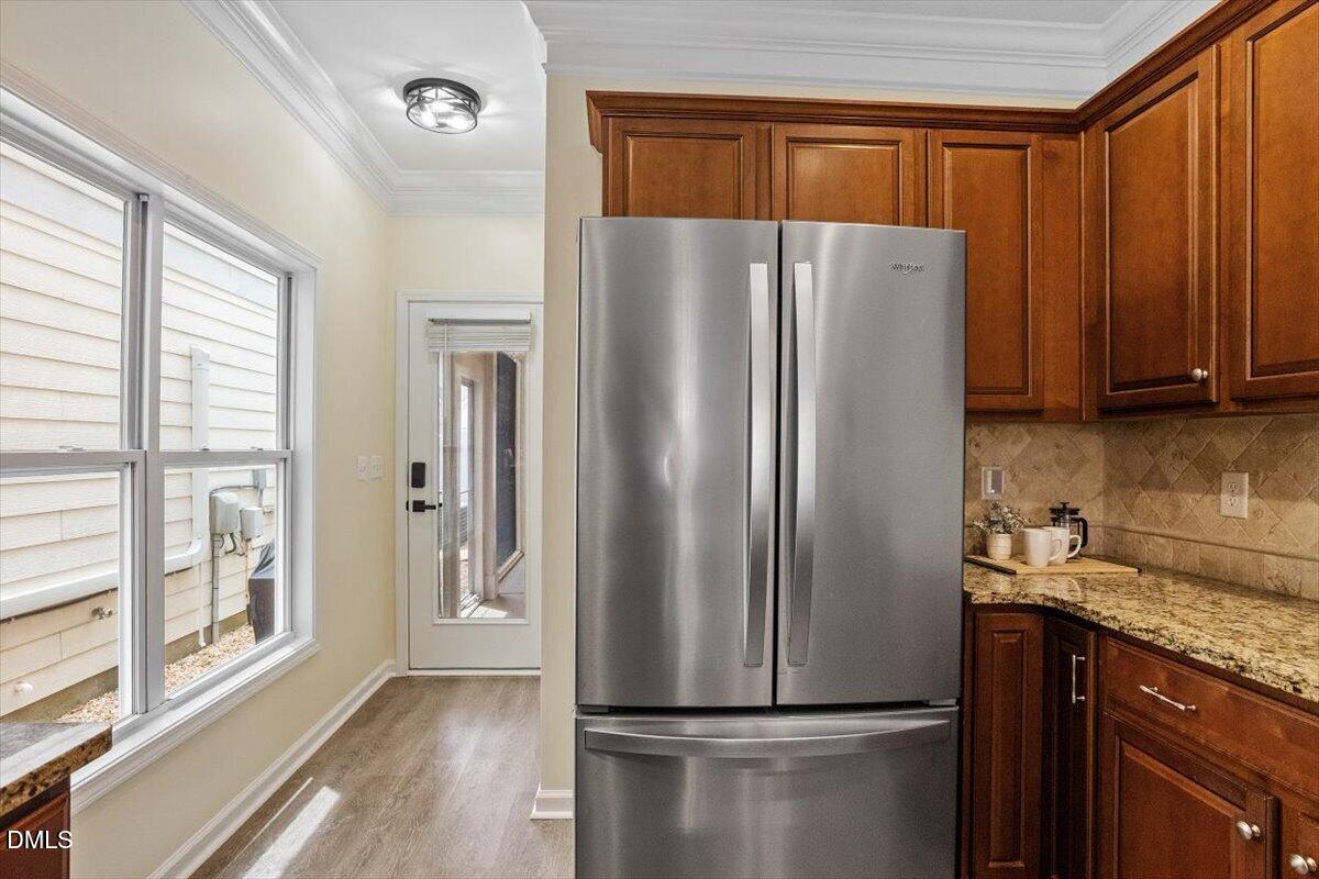 988 Ambergate Station Property Photo 16