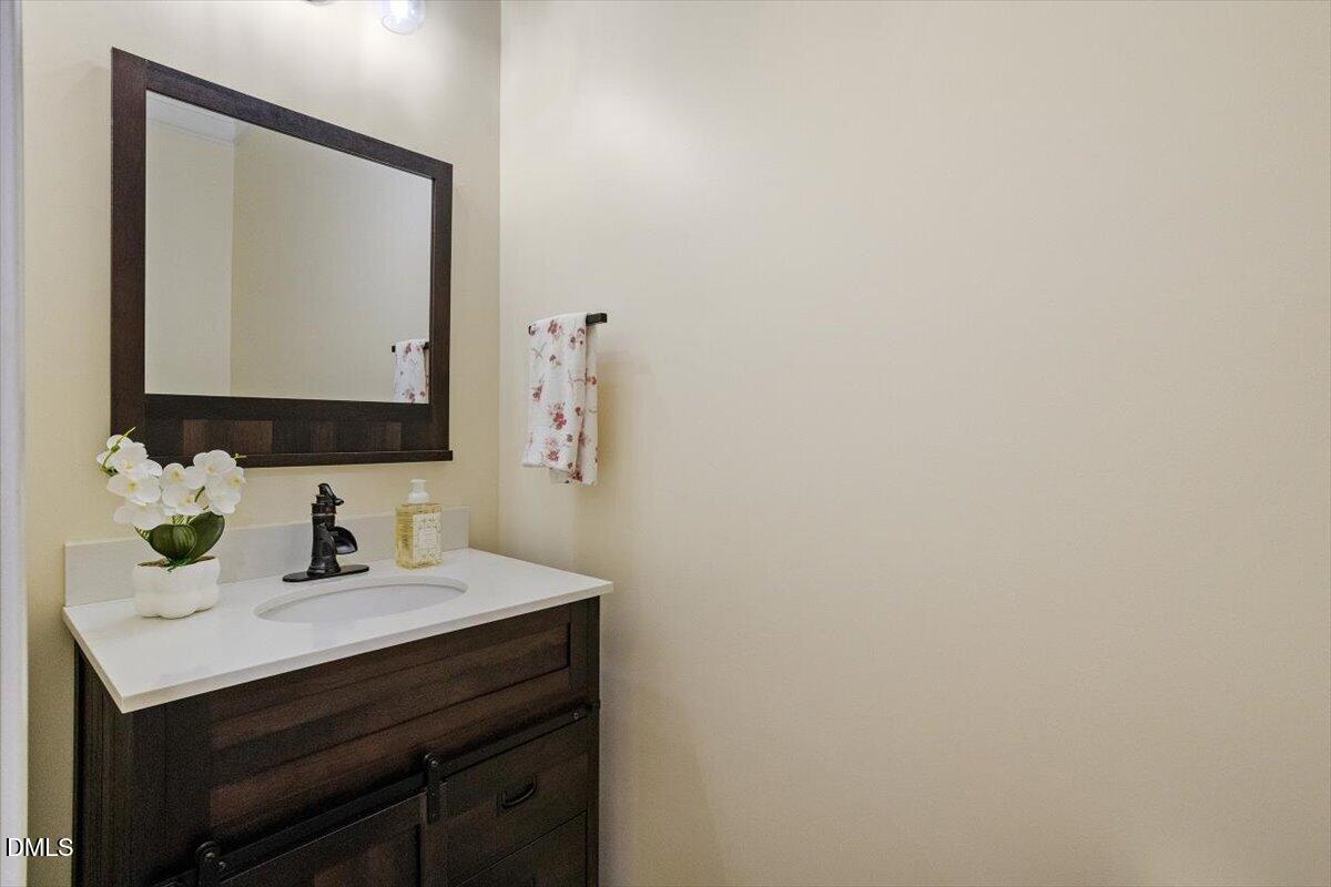 988 Ambergate Station Property Photo 19