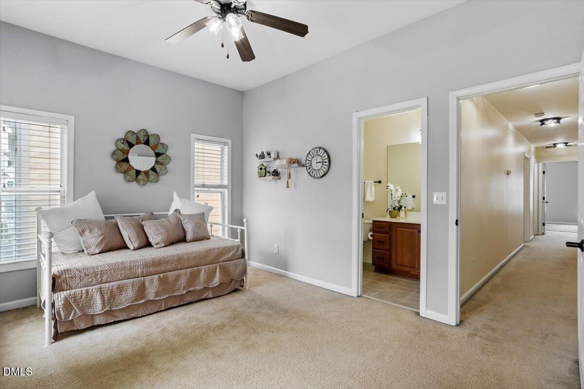 988 Ambergate Station Property Photo 29