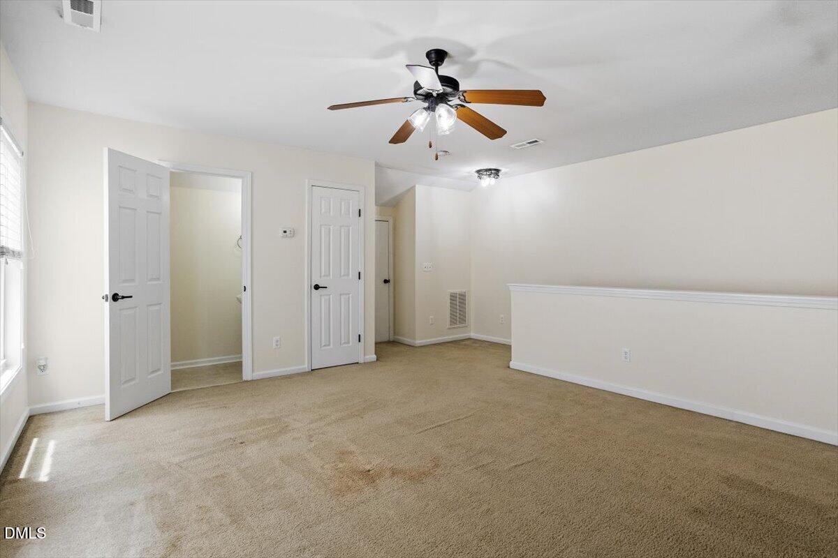 988 Ambergate Station Property Photo 37