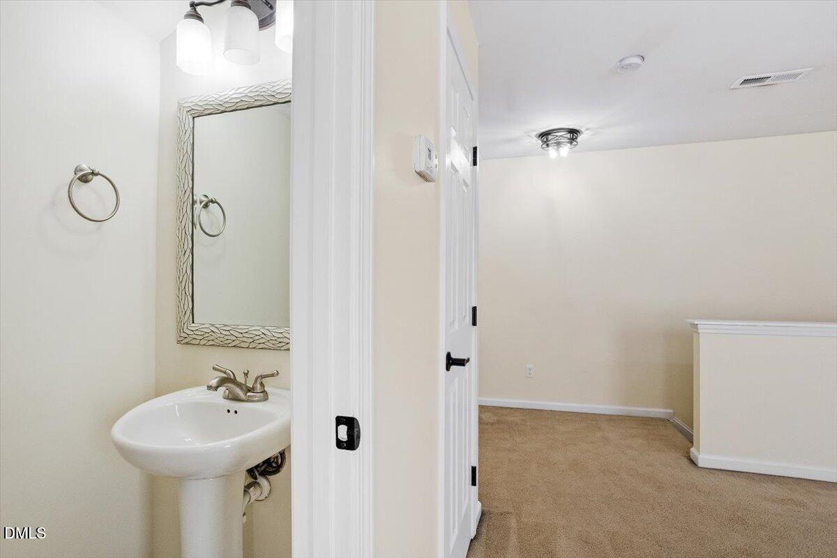 988 Ambergate Station Property Photo 38