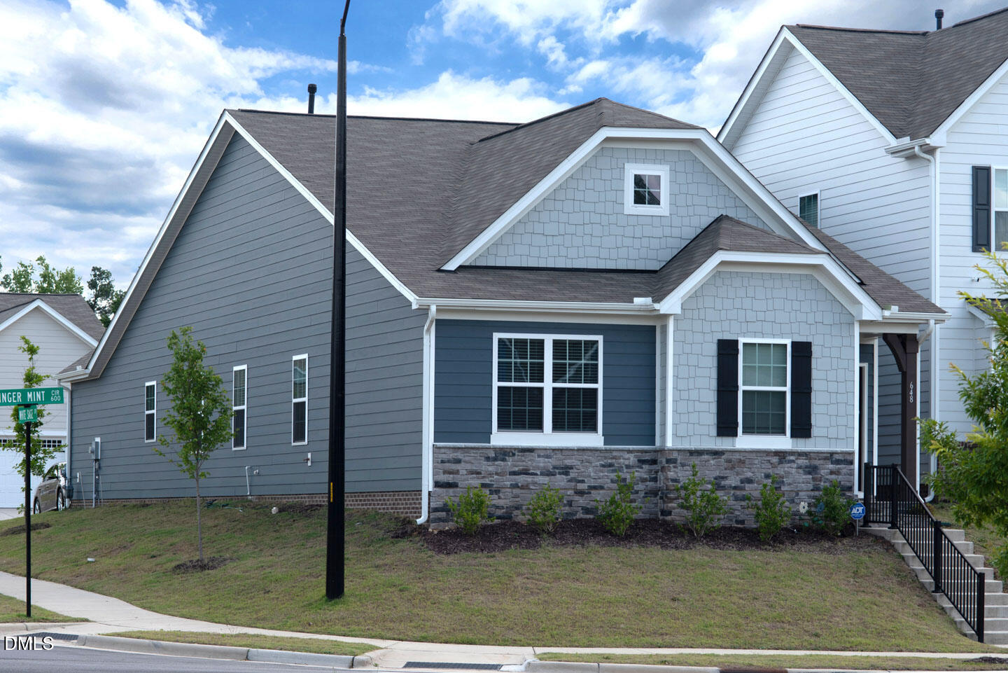 648 Ginger Mint Circle Property Photo 3
