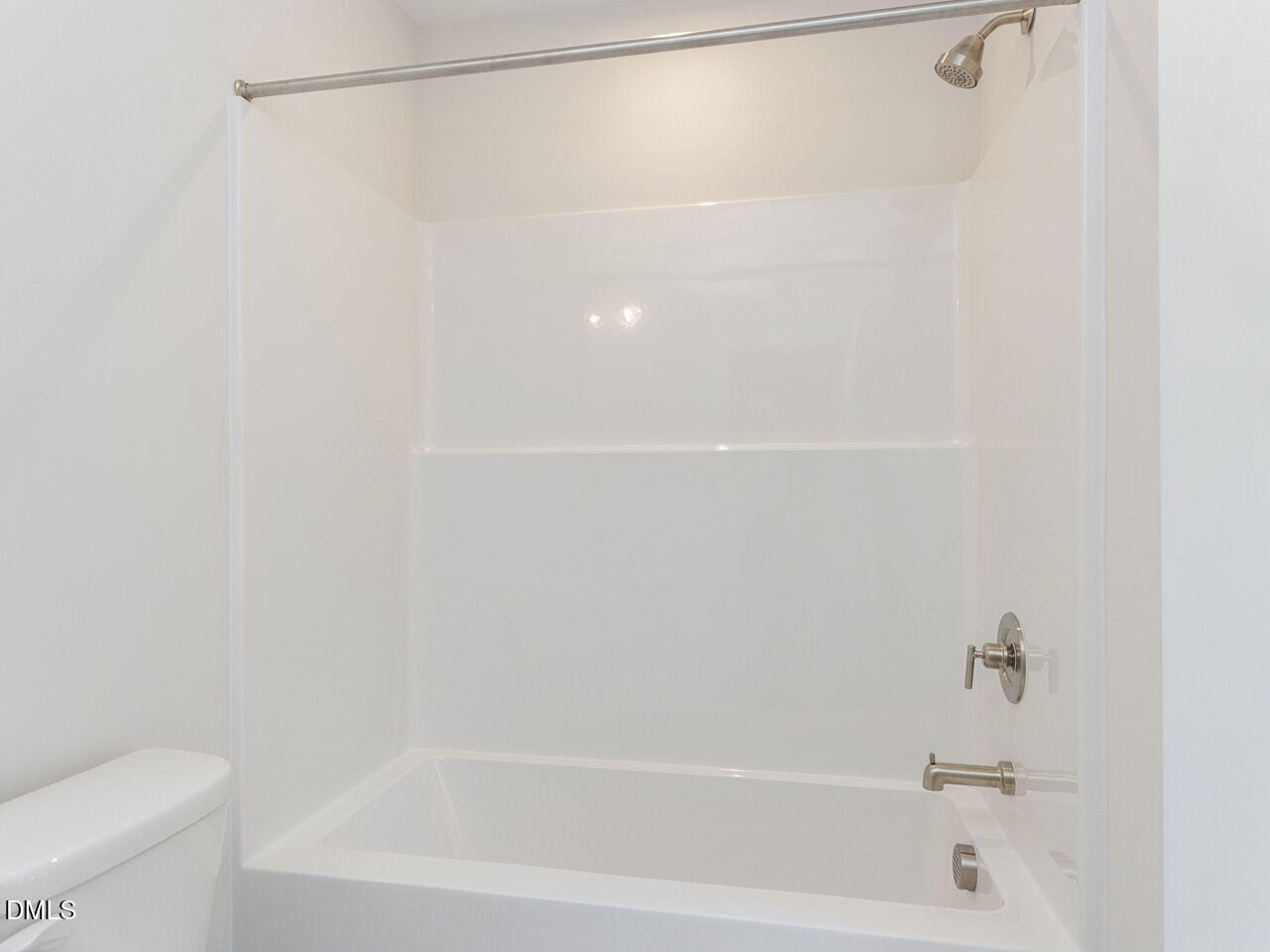 402 North Village Parkway Property Photo 13