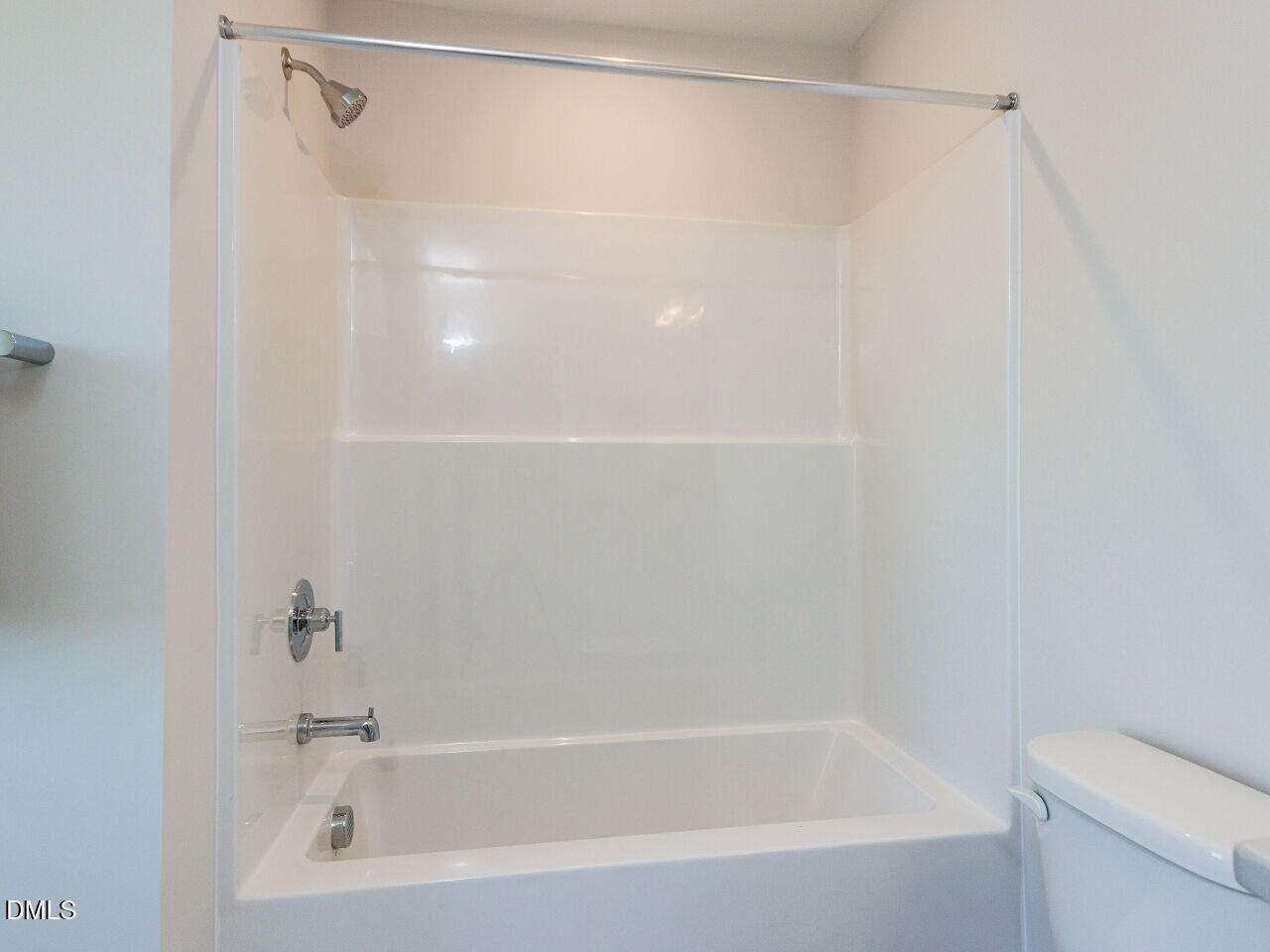 402 North Village Parkway Property Photo 20