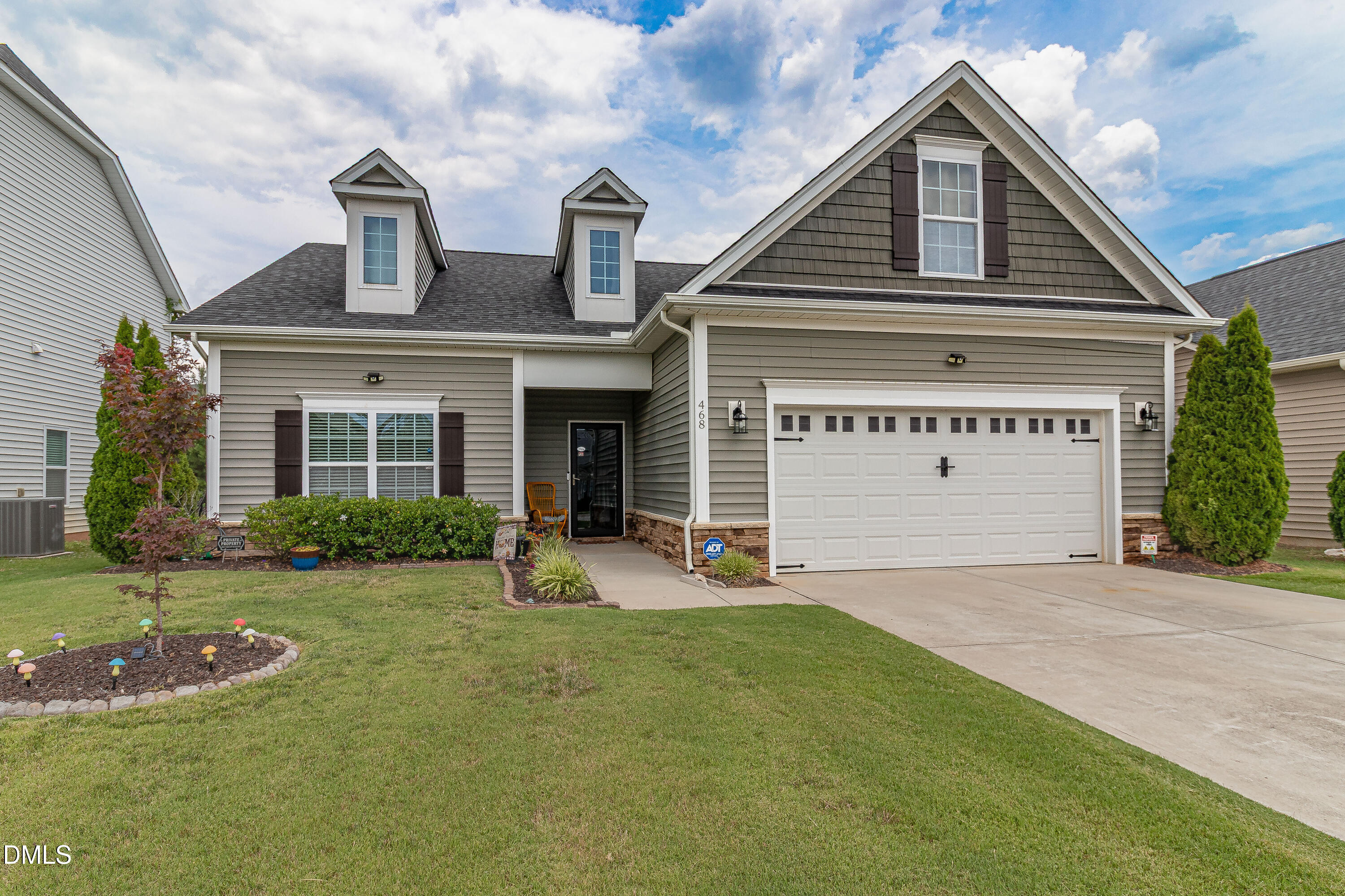 468 Lakemont Drive Property Photo 2