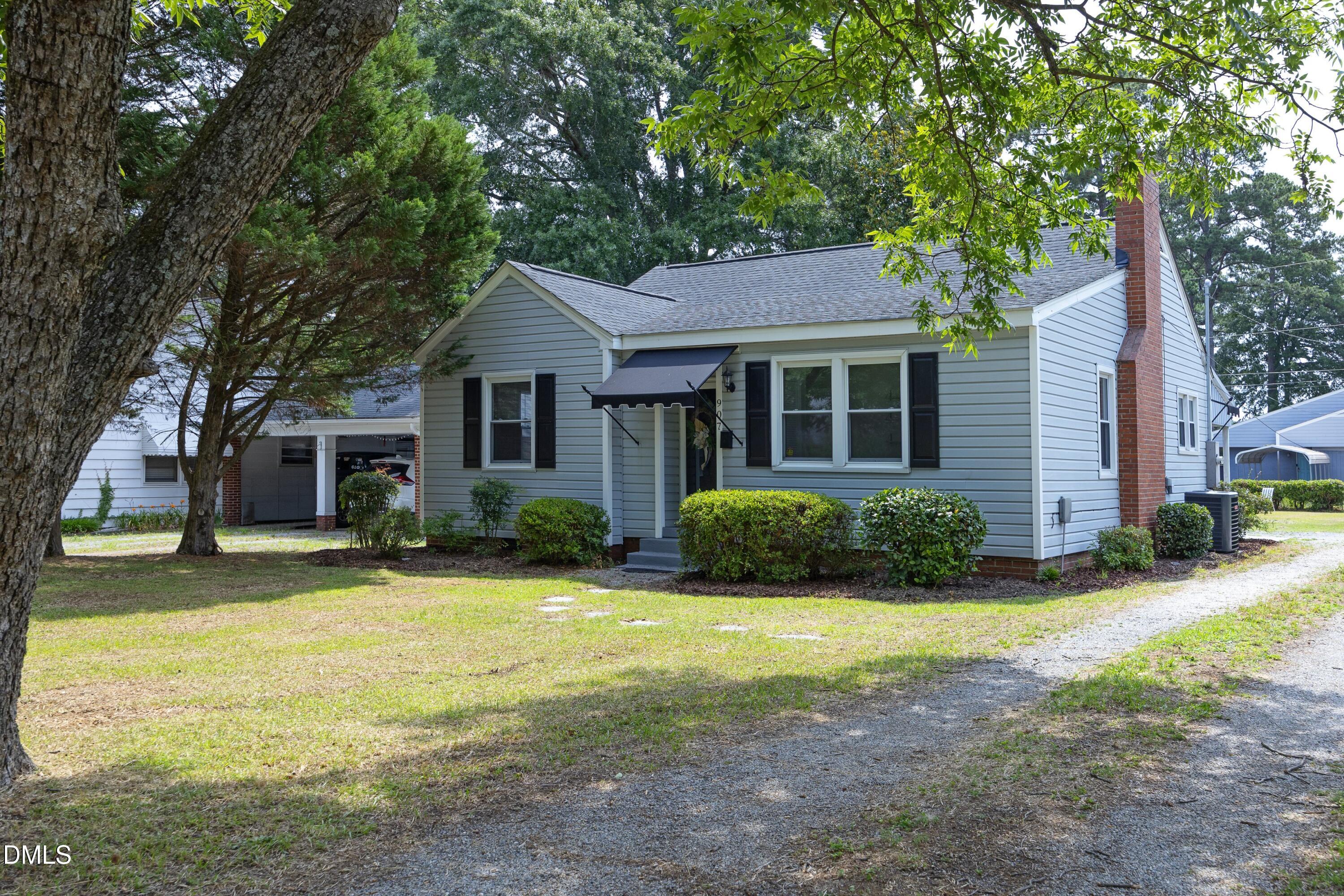 907 S 2nd Street Property Photo 4