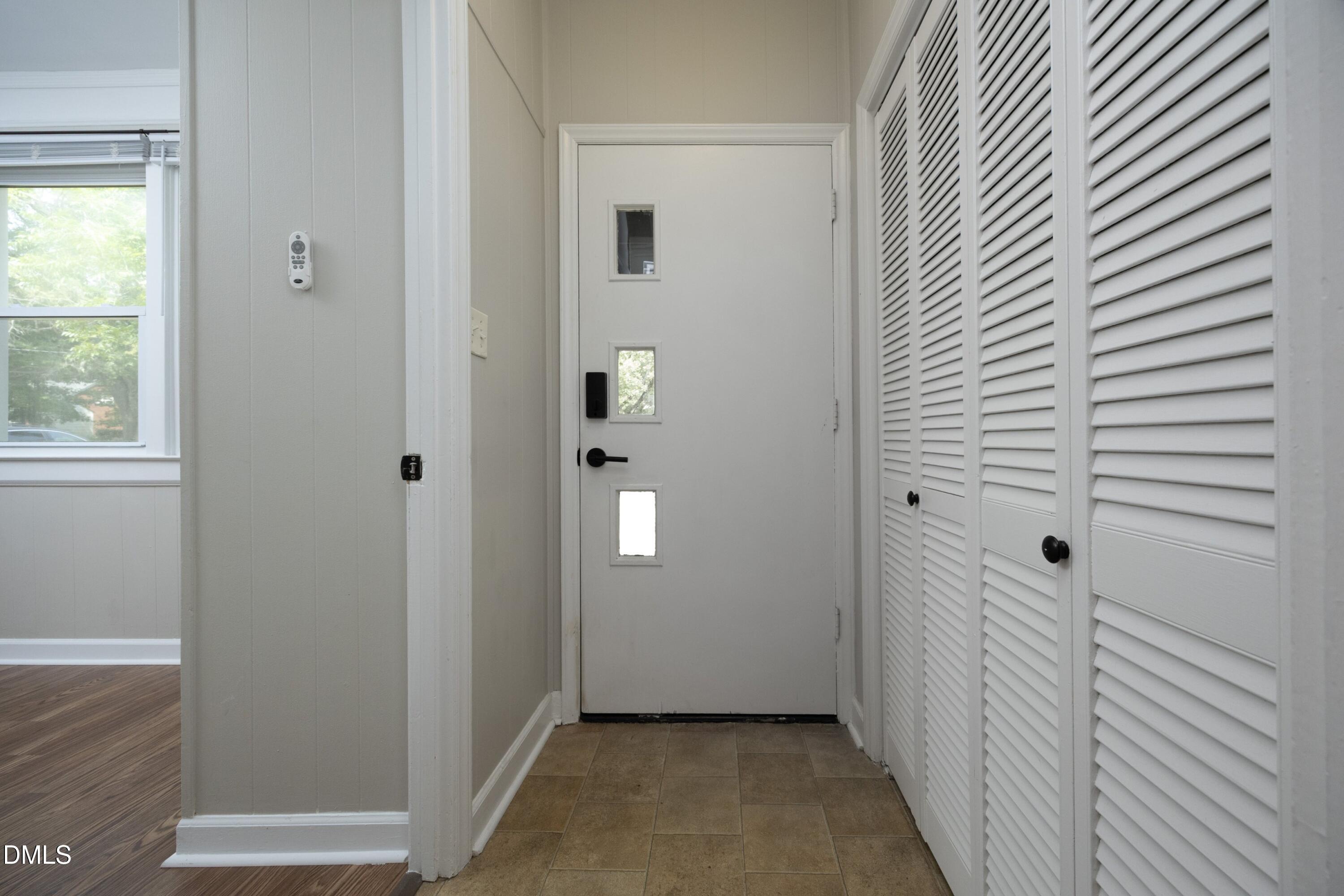 907 S 2nd Street Property Photo 8