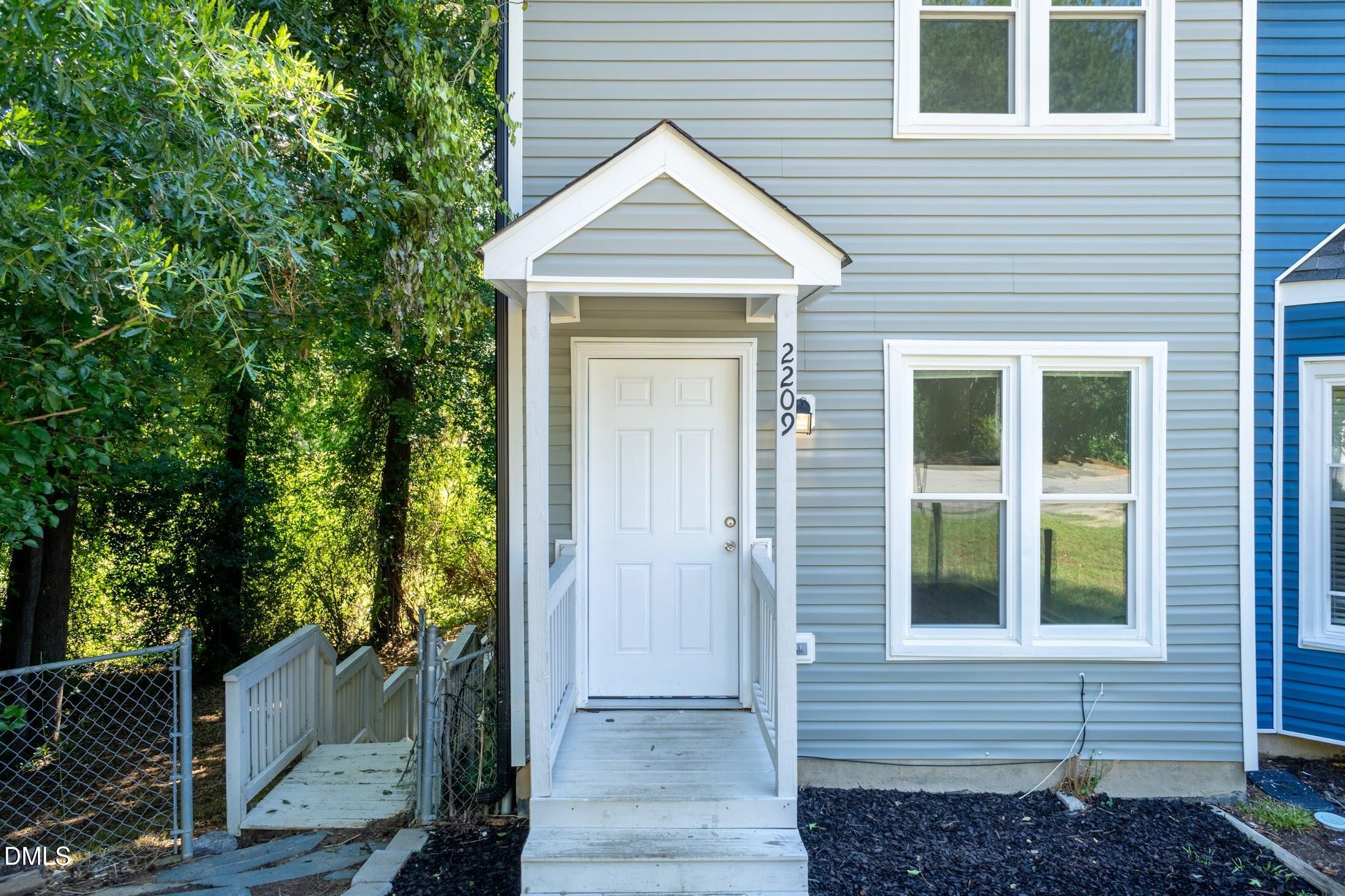 2209 Quartz Court Property Photo 4