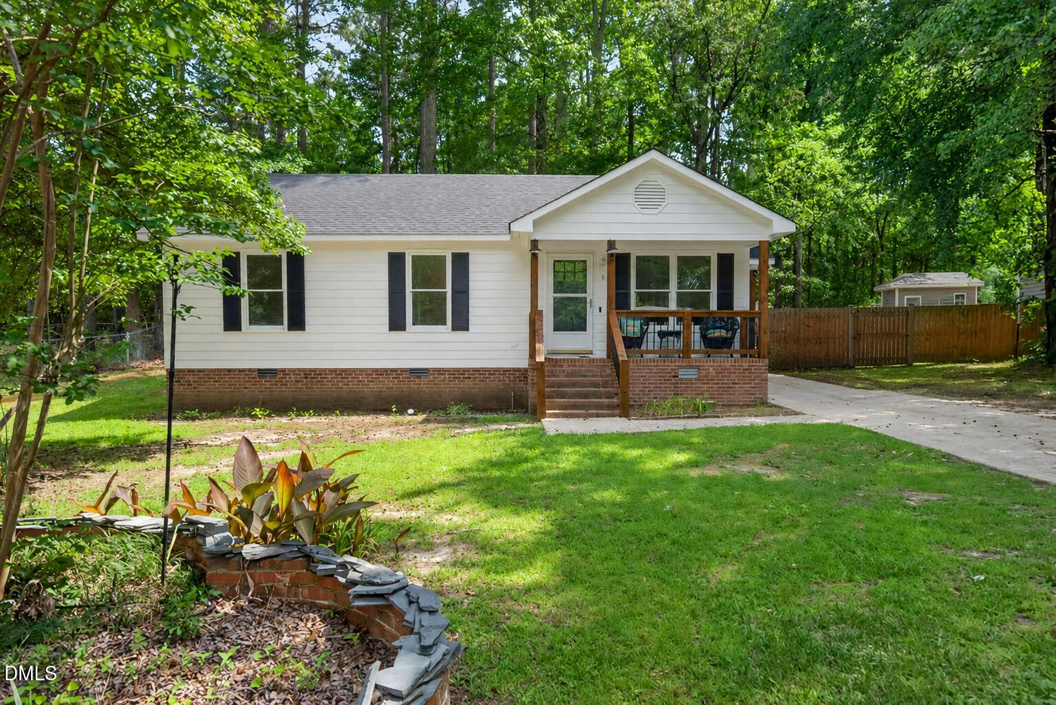 6 Olde Tavern Drive Property Photo 2