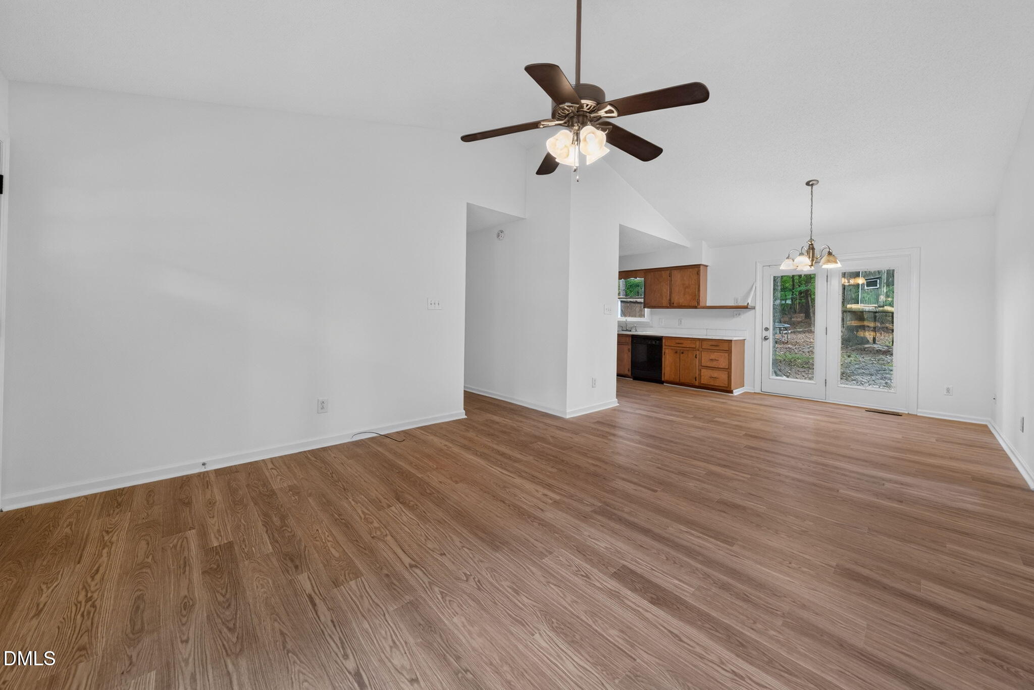 6 Olde Tavern Drive Property Photo 8