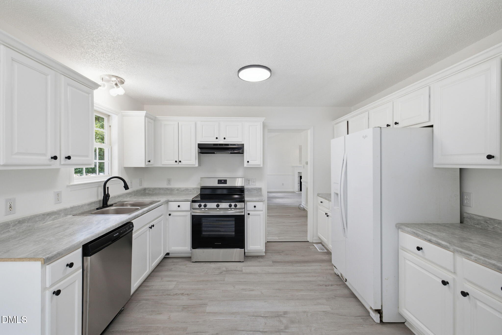 433 Rosa Circle Property Photo 14