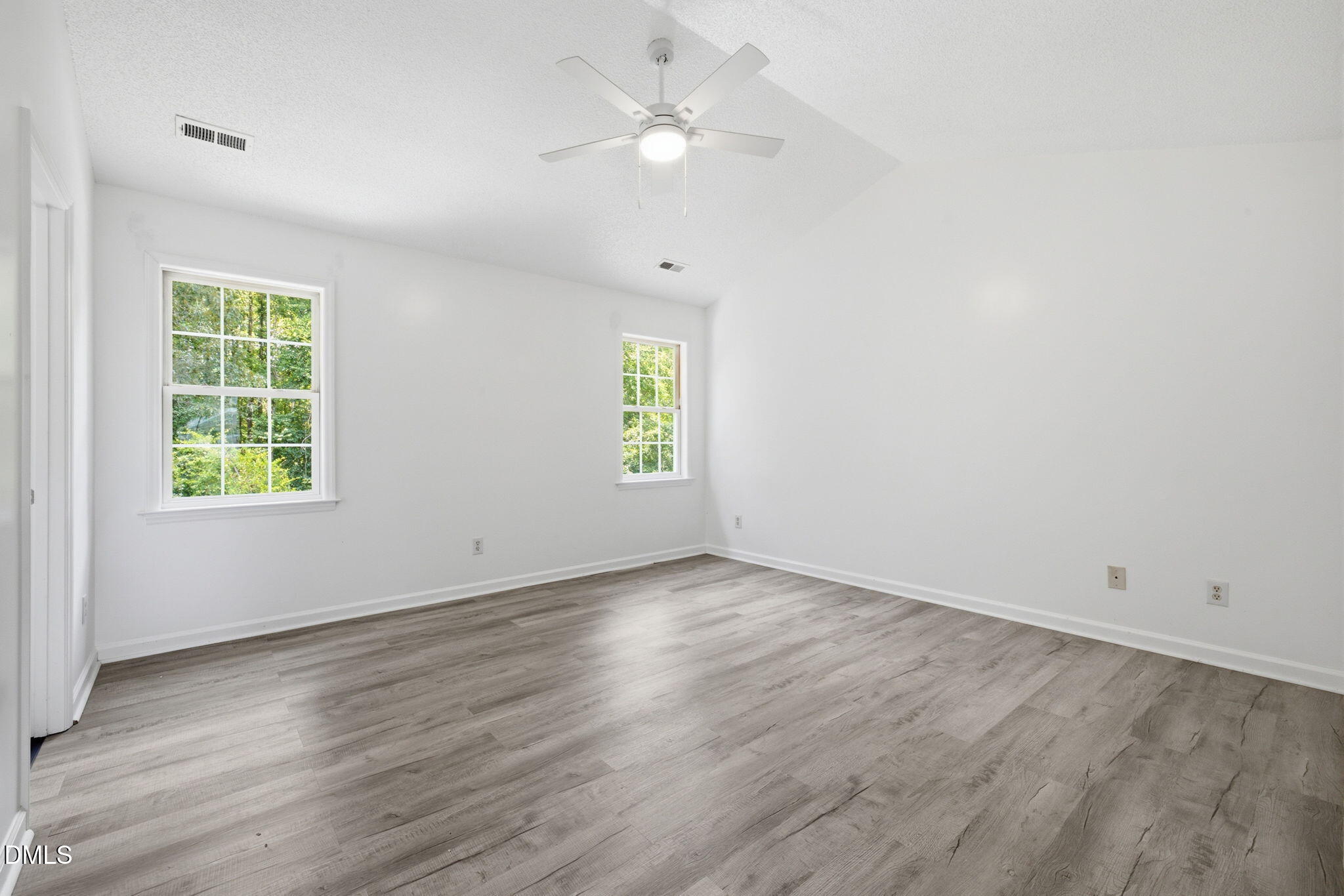 433 Rosa Circle Property Photo 27