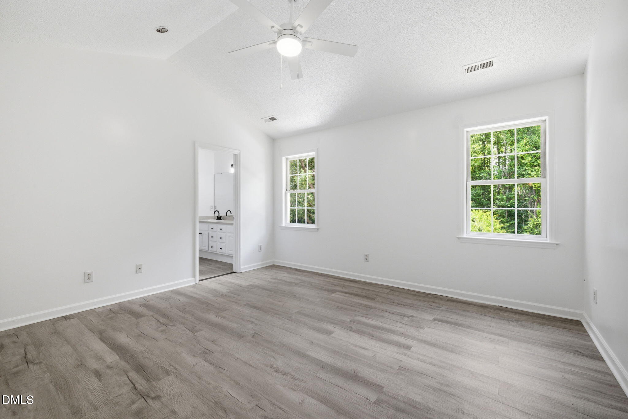 433 Rosa Circle Property Photo 28