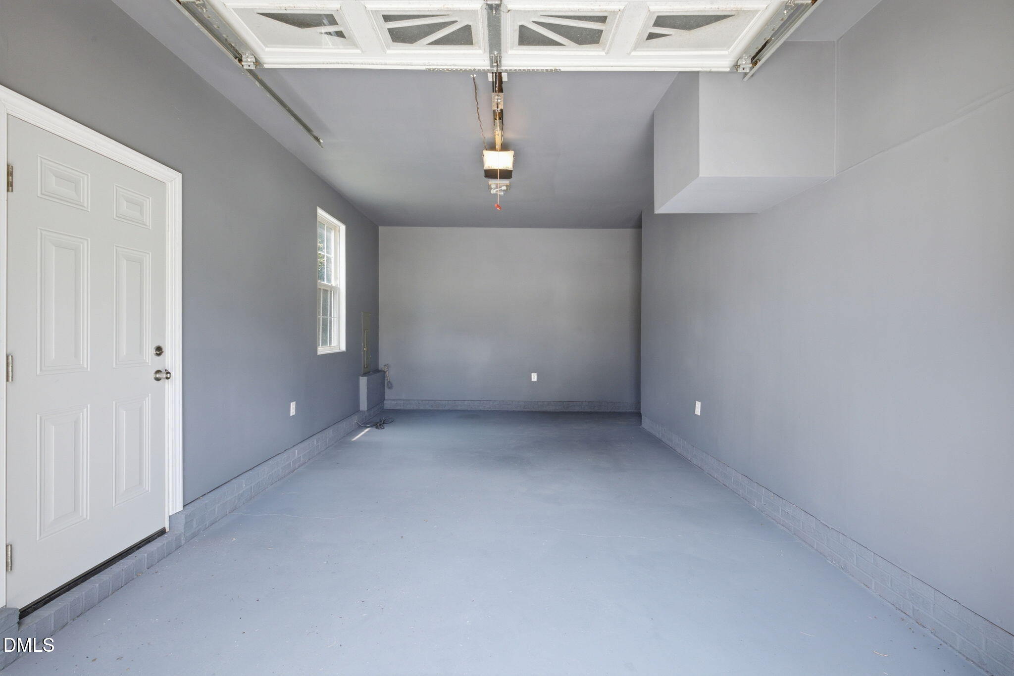 433 Rosa Circle Property Photo 35